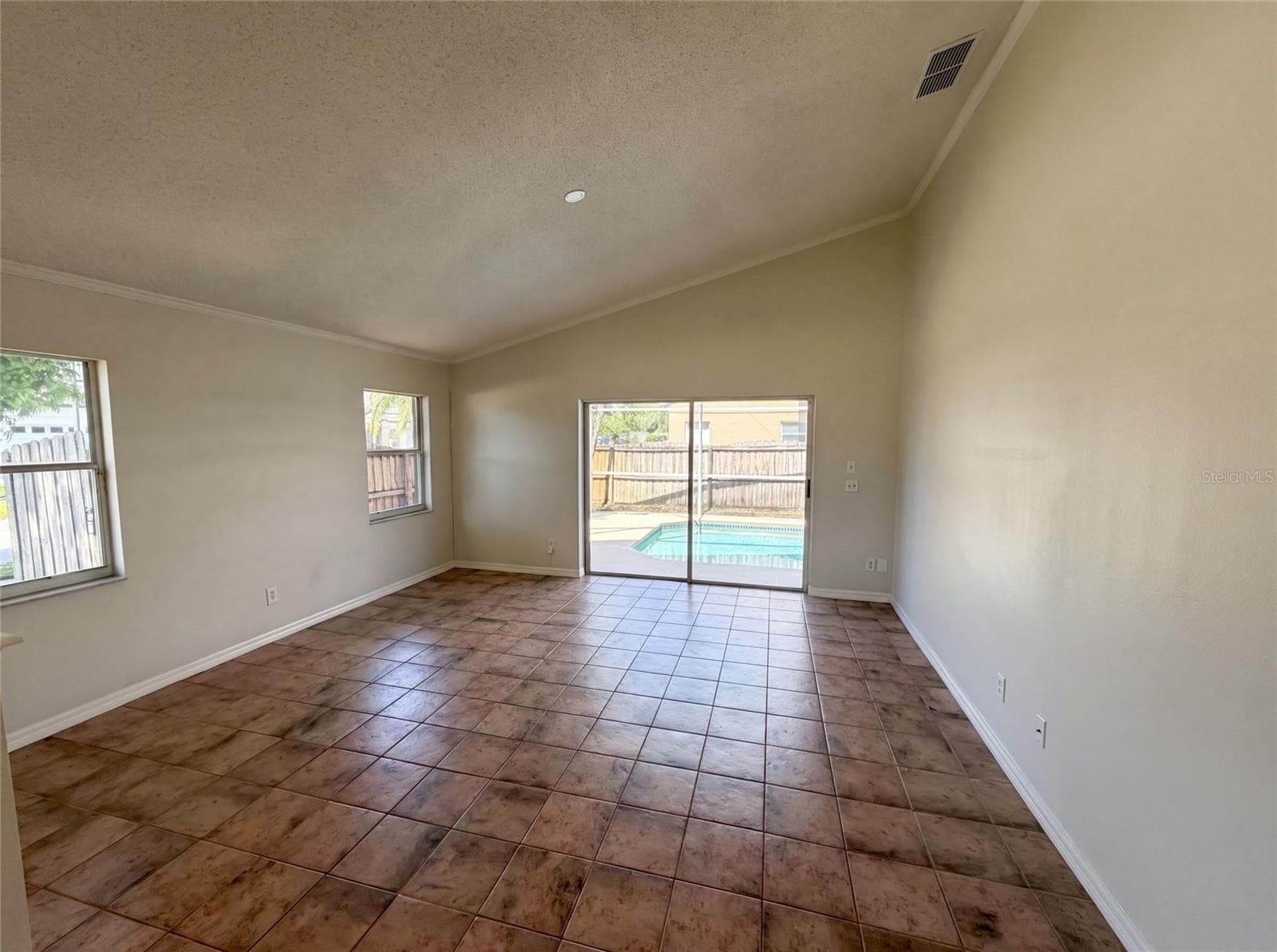 Single Family Residence at 701 MAGNOLIA CREEK CIR, ORLANDO, photo 11 of 33