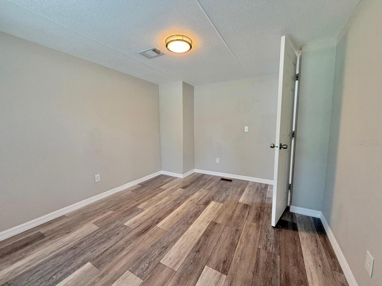 Guest room 1 - 5171 MAHOGANY BLVD, BUNNELL