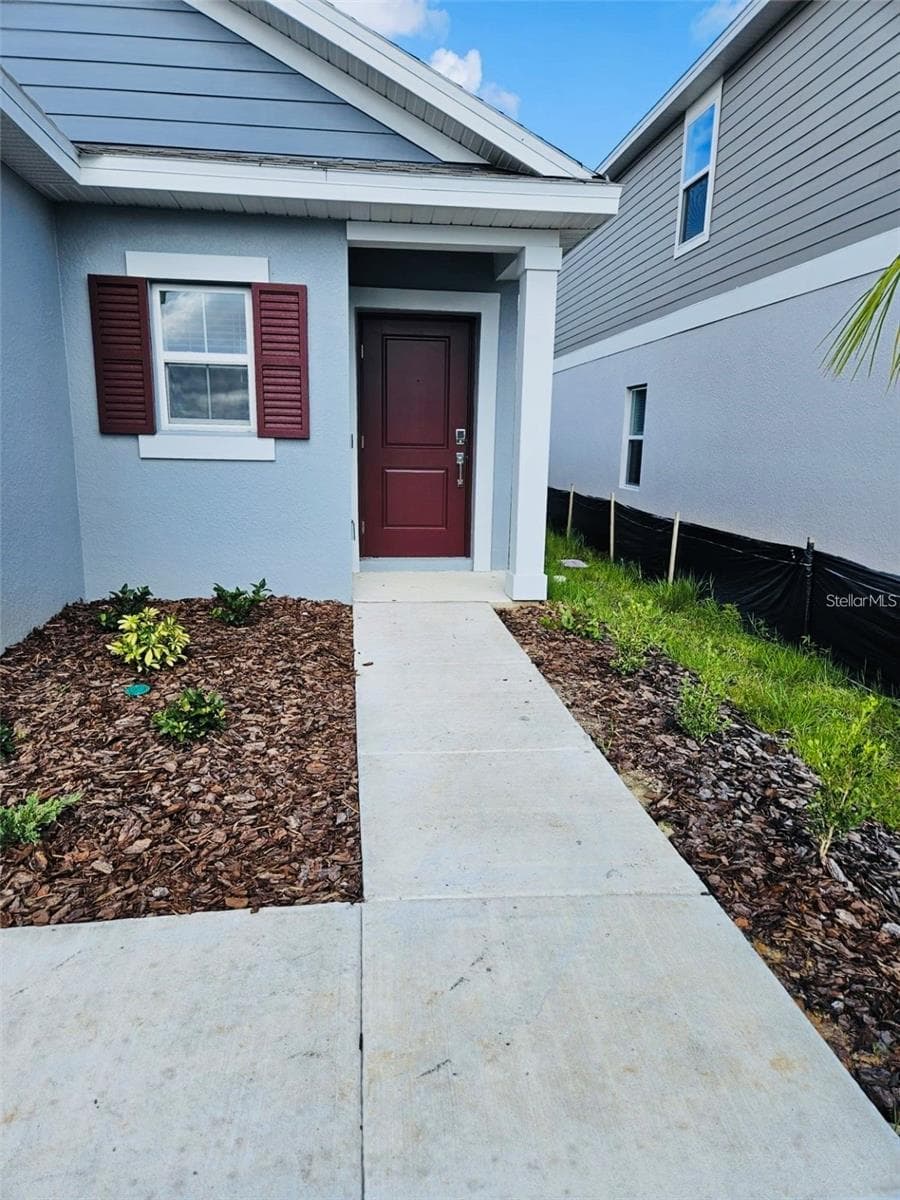 Single Family Residence at 26220 FEATHERGRASS CIR, LEESBURG, photo 2 of 17