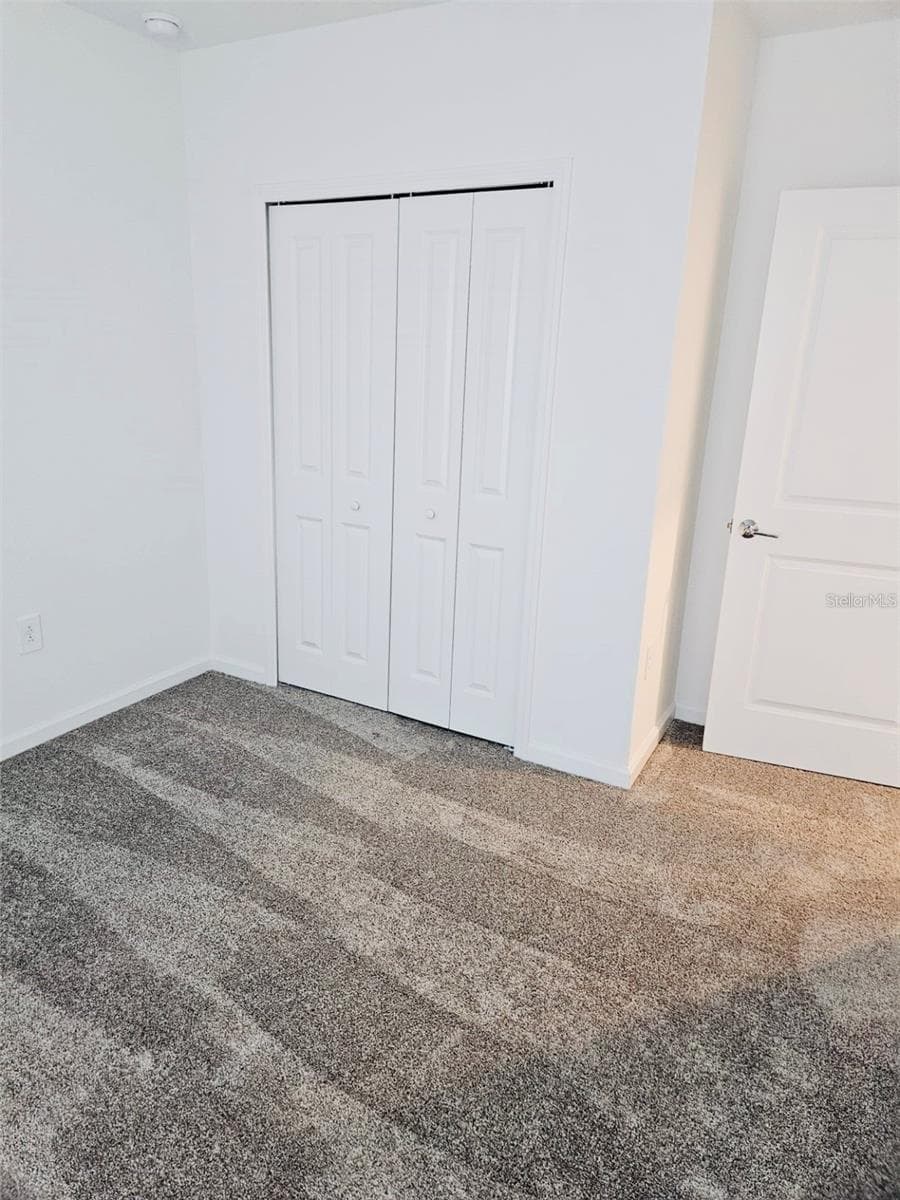Single Family Residence at 26220 FEATHERGRASS CIR, LEESBURG, photo 11 of 17