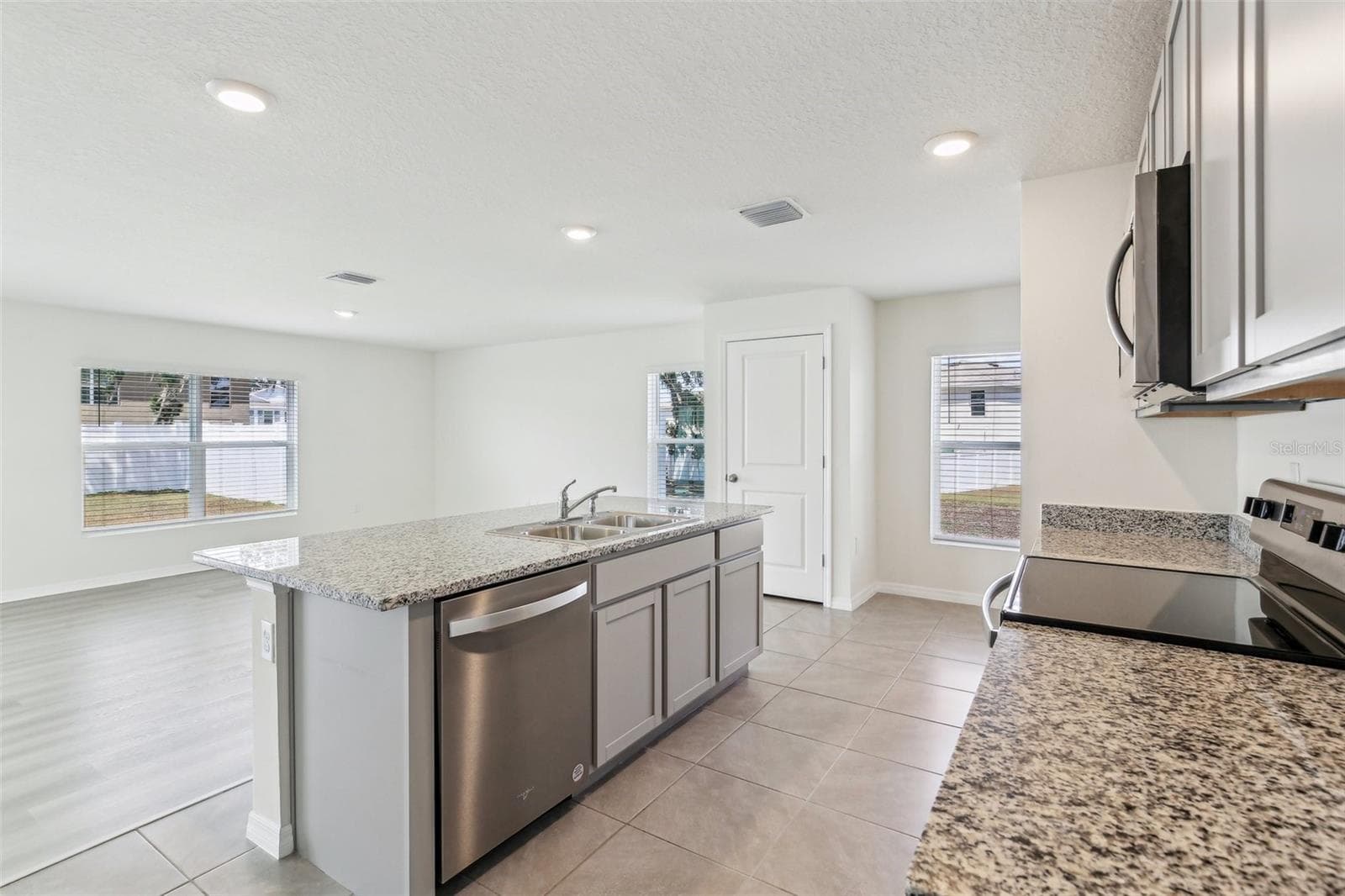 Single Family Residence at 36557 NIGHT STRAWBERRY CT, DADE CITY, photo 13 of 59