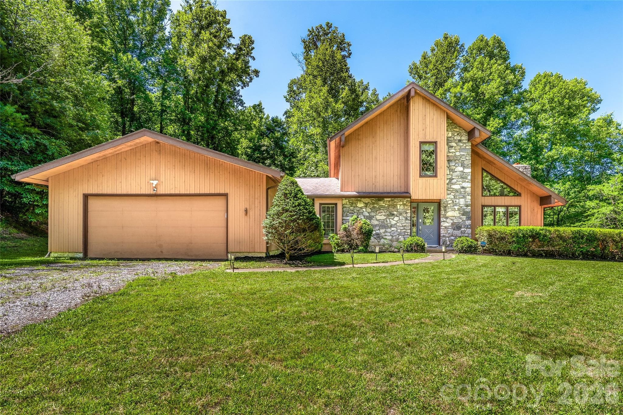 Single Family Residence at 340 Sugar Hollow Road, Fairview, photo 2 of 48
