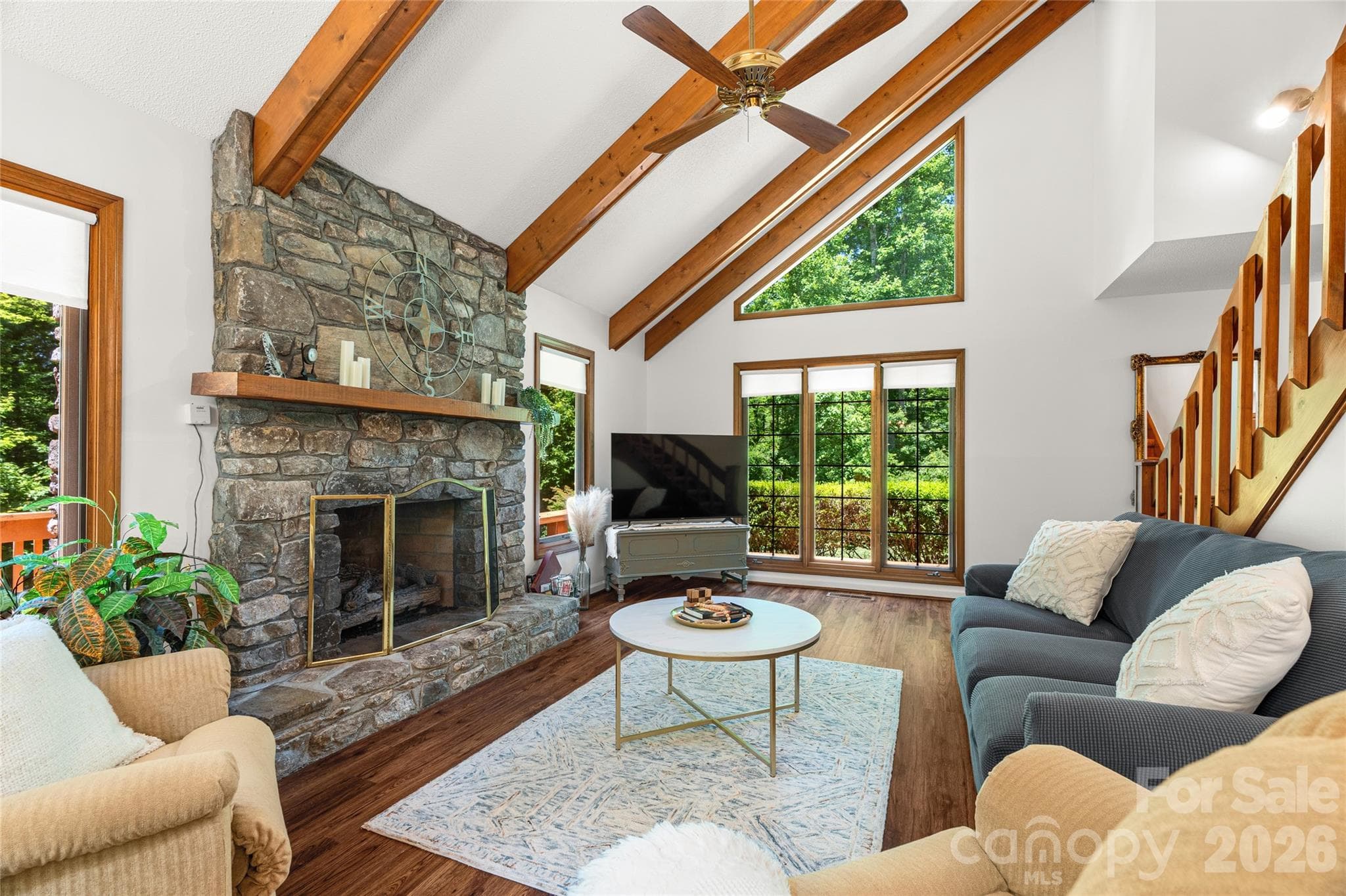 Single Family Residence at 340 Sugar Hollow Road, Fairview, photo 10 of 48