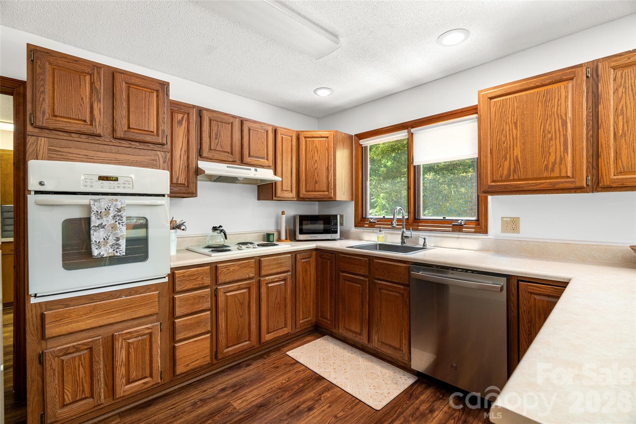 Single Family Residence at 340 Sugar Hollow Road, Fairview, photo 17 of 48