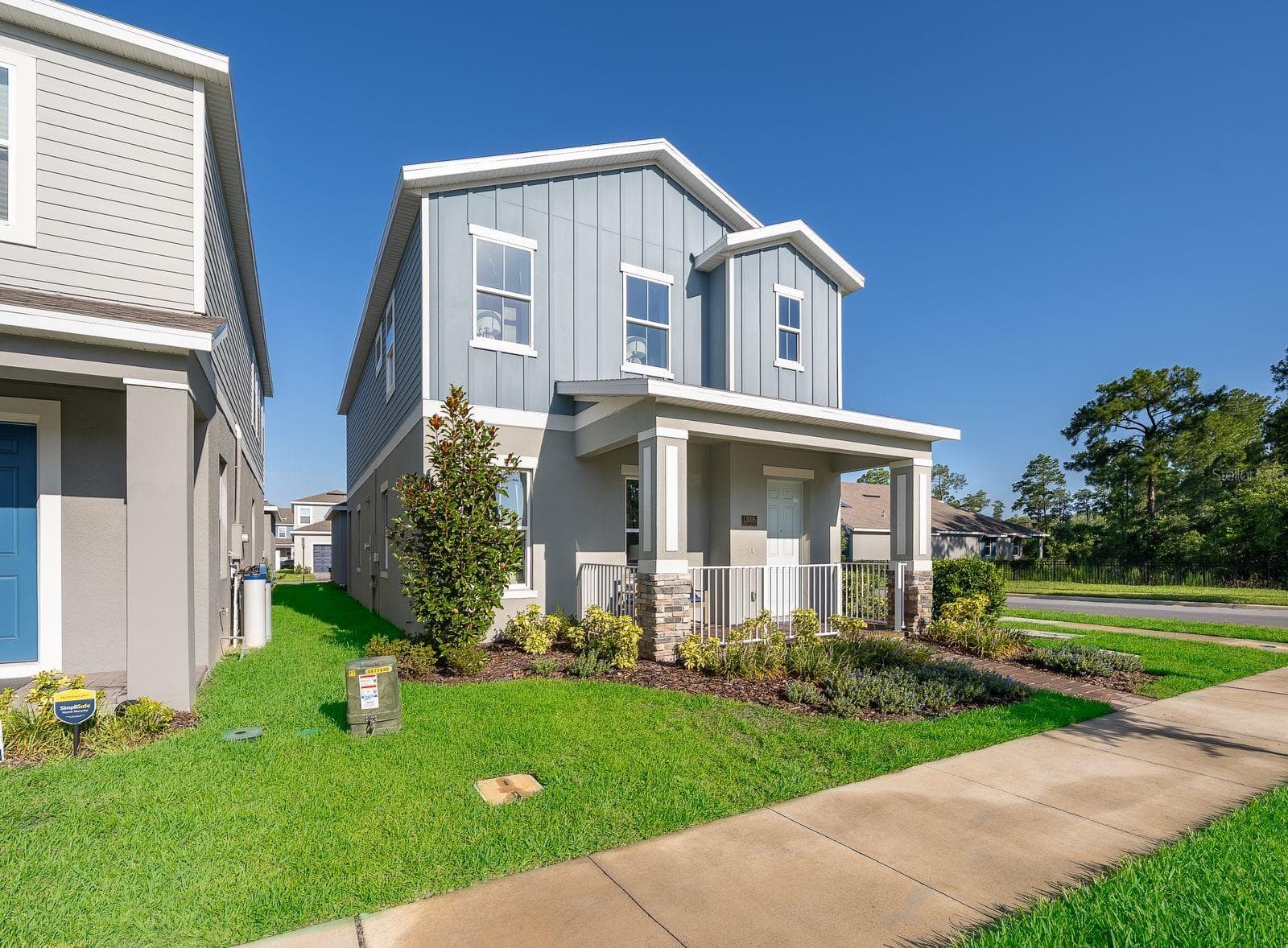 Single Family Residence at 13006 SERENE GLADE RD, WINTER GARDEN, photo 2 of 40