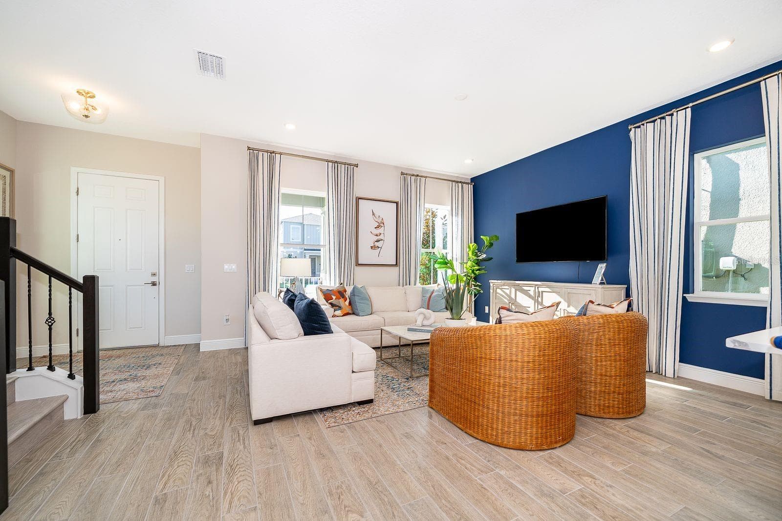 Single Family Residence at 13006 SERENE GLADE RD, WINTER GARDEN, photo 4 of 40