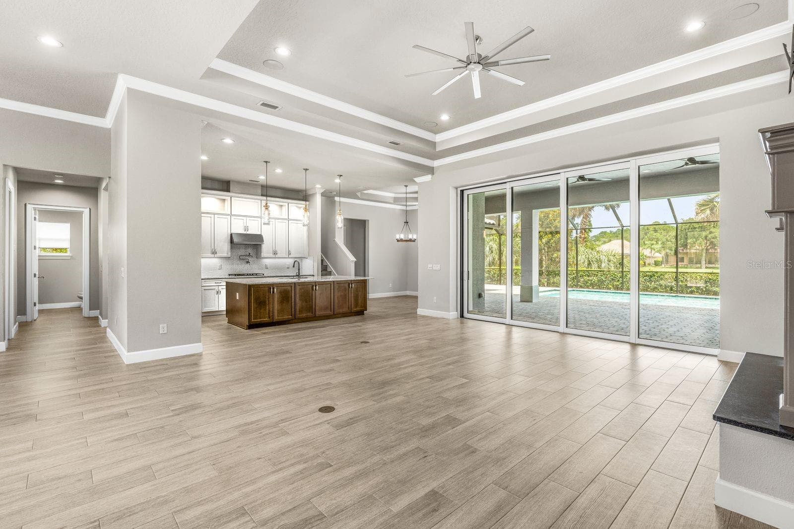 FAMILY ROOM W/ POOL VIEWS - 534 WINGSPAN DR, ORMOND BEACH