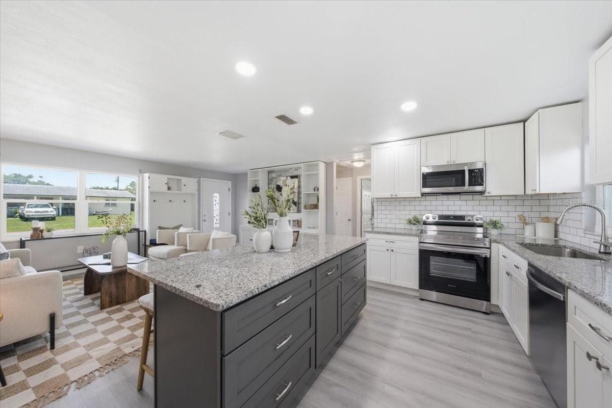 Single Family Residence at 3568 4TH AVE SE, LARGO, photo 11 of 35