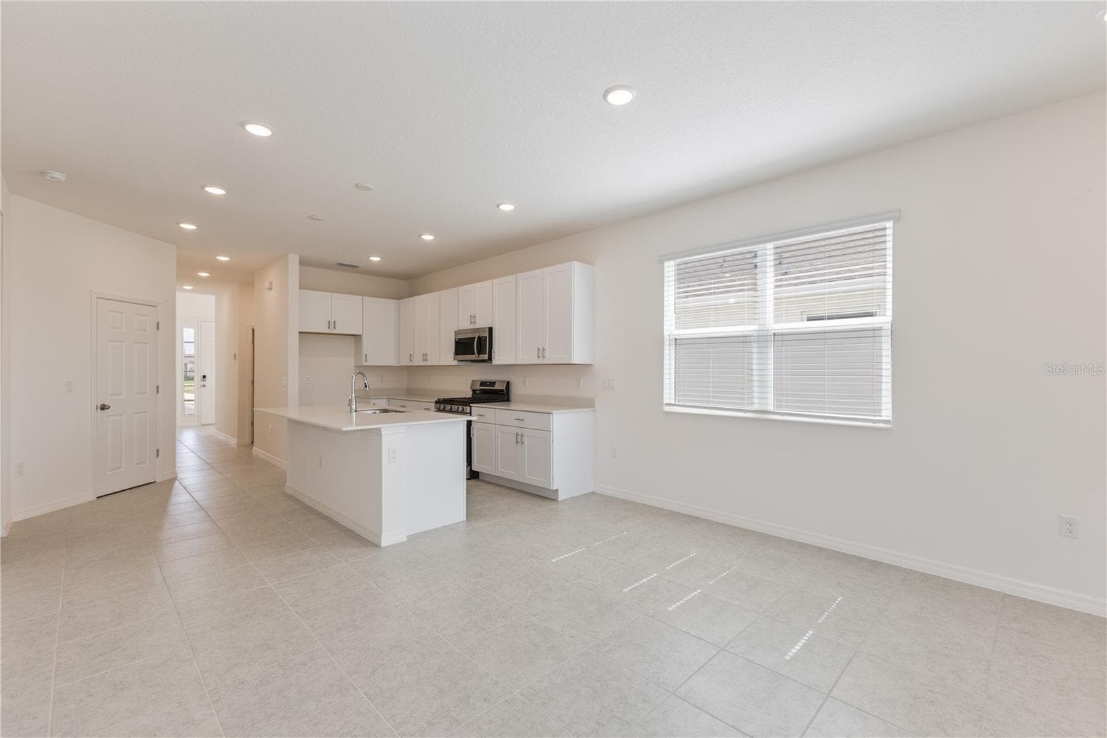 Single Family Residence at 9120 WILDLIGHT TRL, WILDWOOD, photo 4 of 17