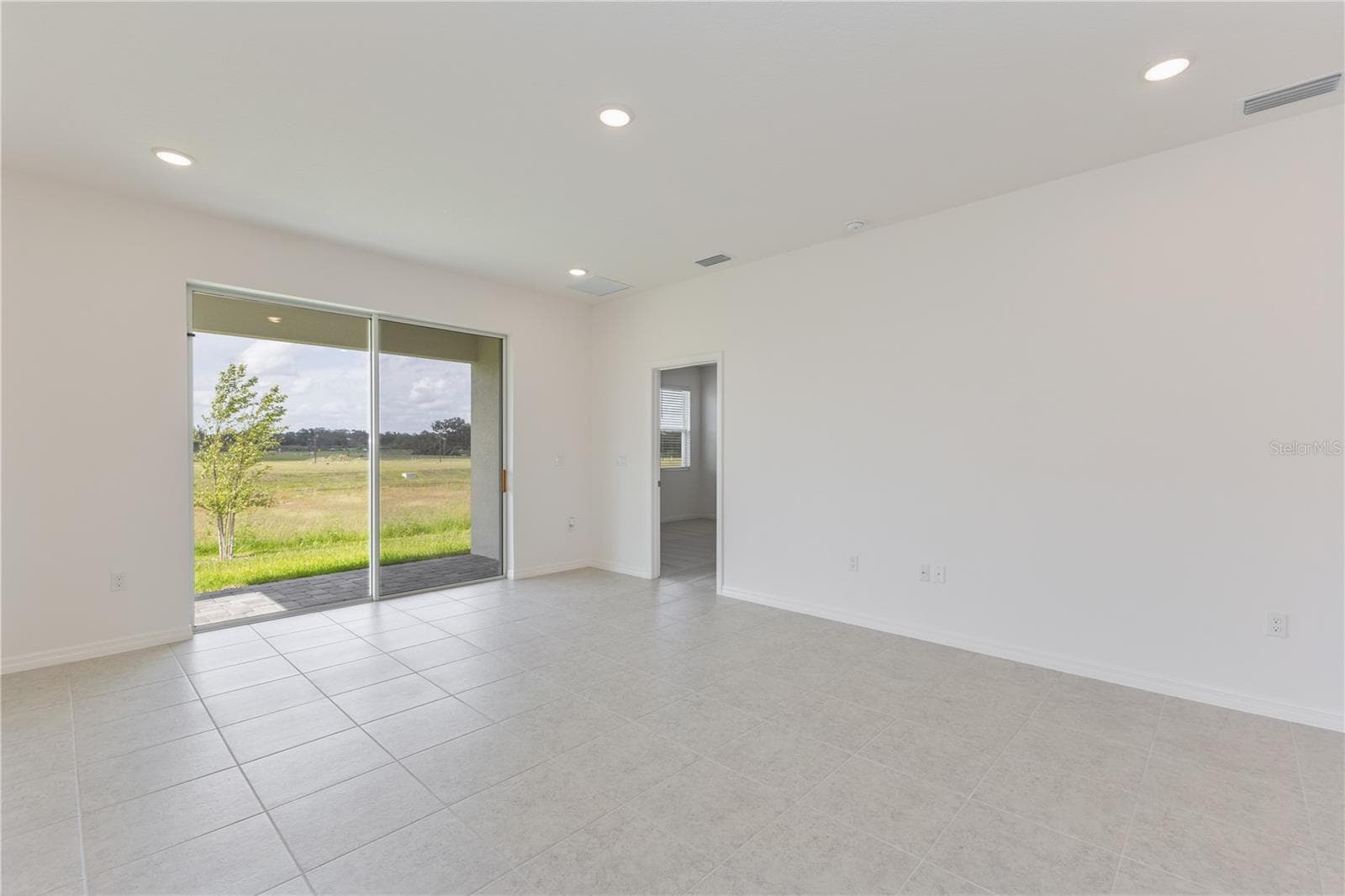 Single Family Residence at 9120 WILDLIGHT TRL, WILDWOOD, photo 6 of 17