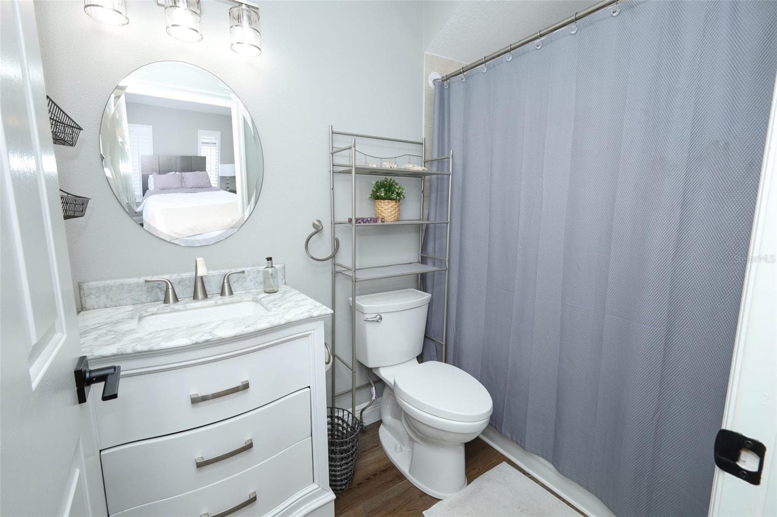 Bathroom 2 in junior primary 2nd floor - 2202 ELIZABETH AVE #B, ORLANDO