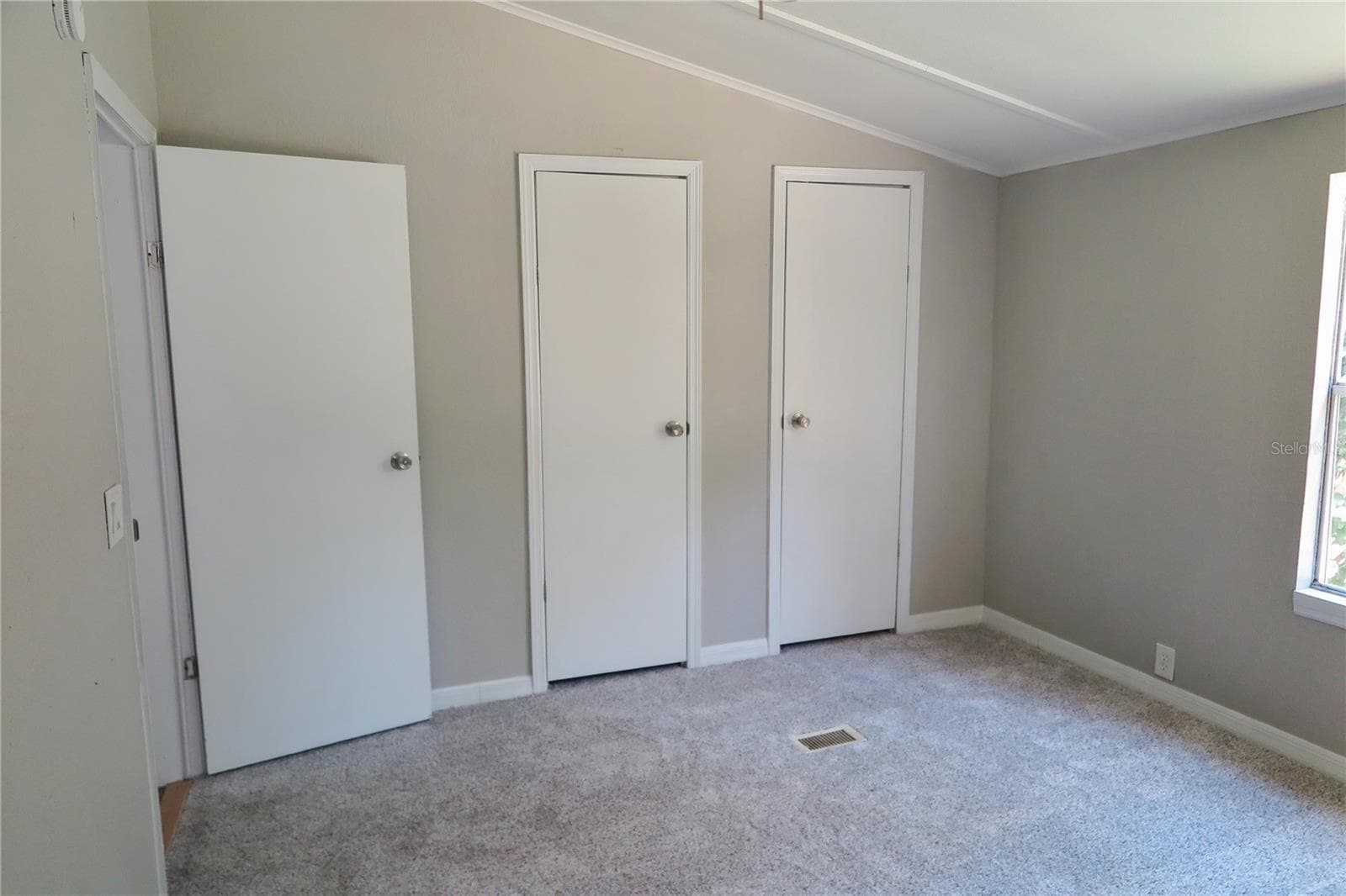 Manufactured Home at 108 PINESHORE DR, SATSUMA, photo 24 of 34