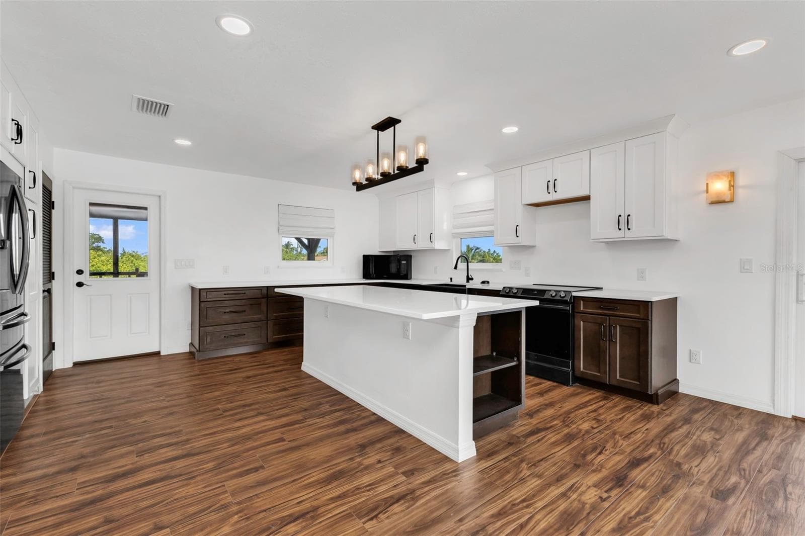 Single Family Residence at 3129 BANYAN WAY, PUNTA GORDA, photo 9 of 40