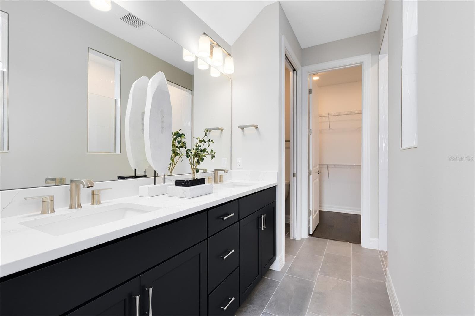 Model Home Design Only. Pictures and furnishings are for illustrative purposes only. Elevations, colors and options may vary. Furniture is for model home staging only.? - 1470 RIDGE TREE DRIVE, ORMOND BEACH