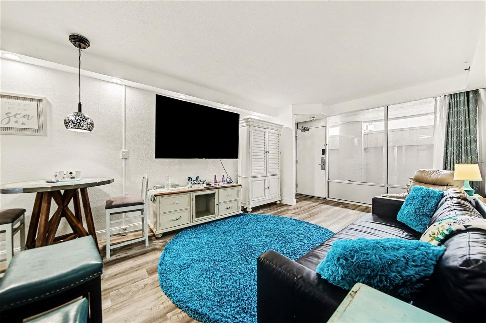 living room - 2700 N ATLANTIC AVE #214, DAYTONA BEACH