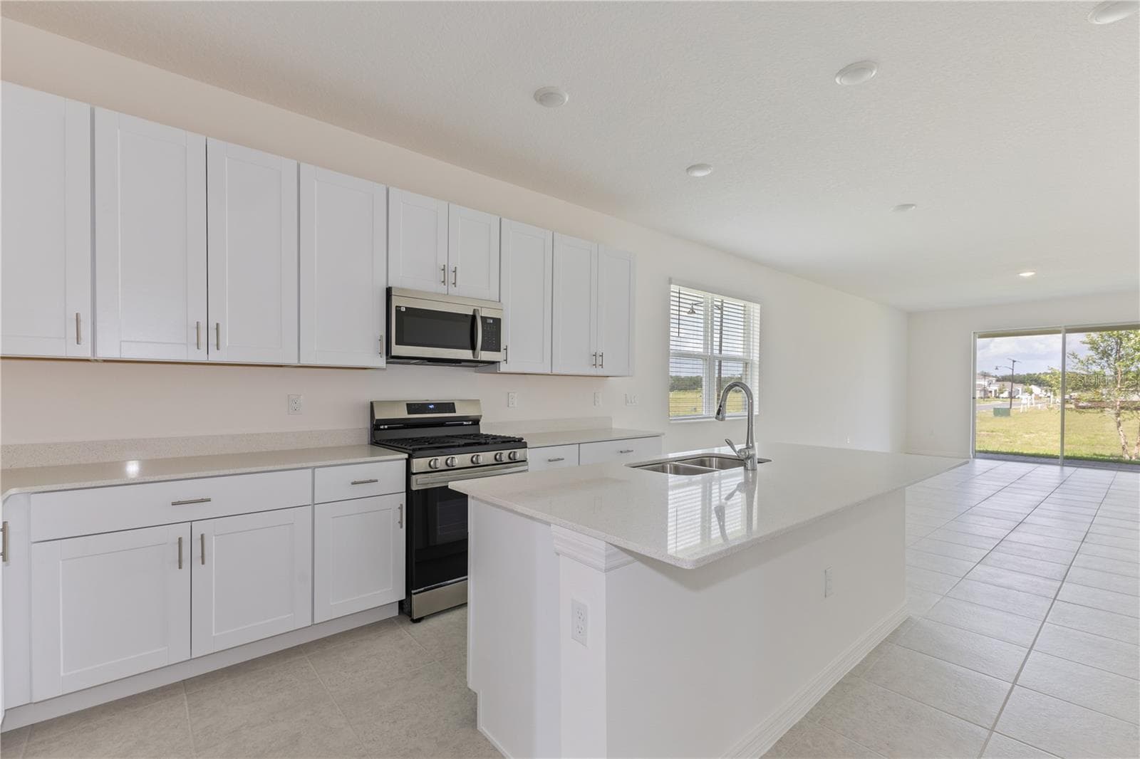 Single Family Residence at 9128 WILDLIGHT TRL, WILDWOOD, photo 2 of 19