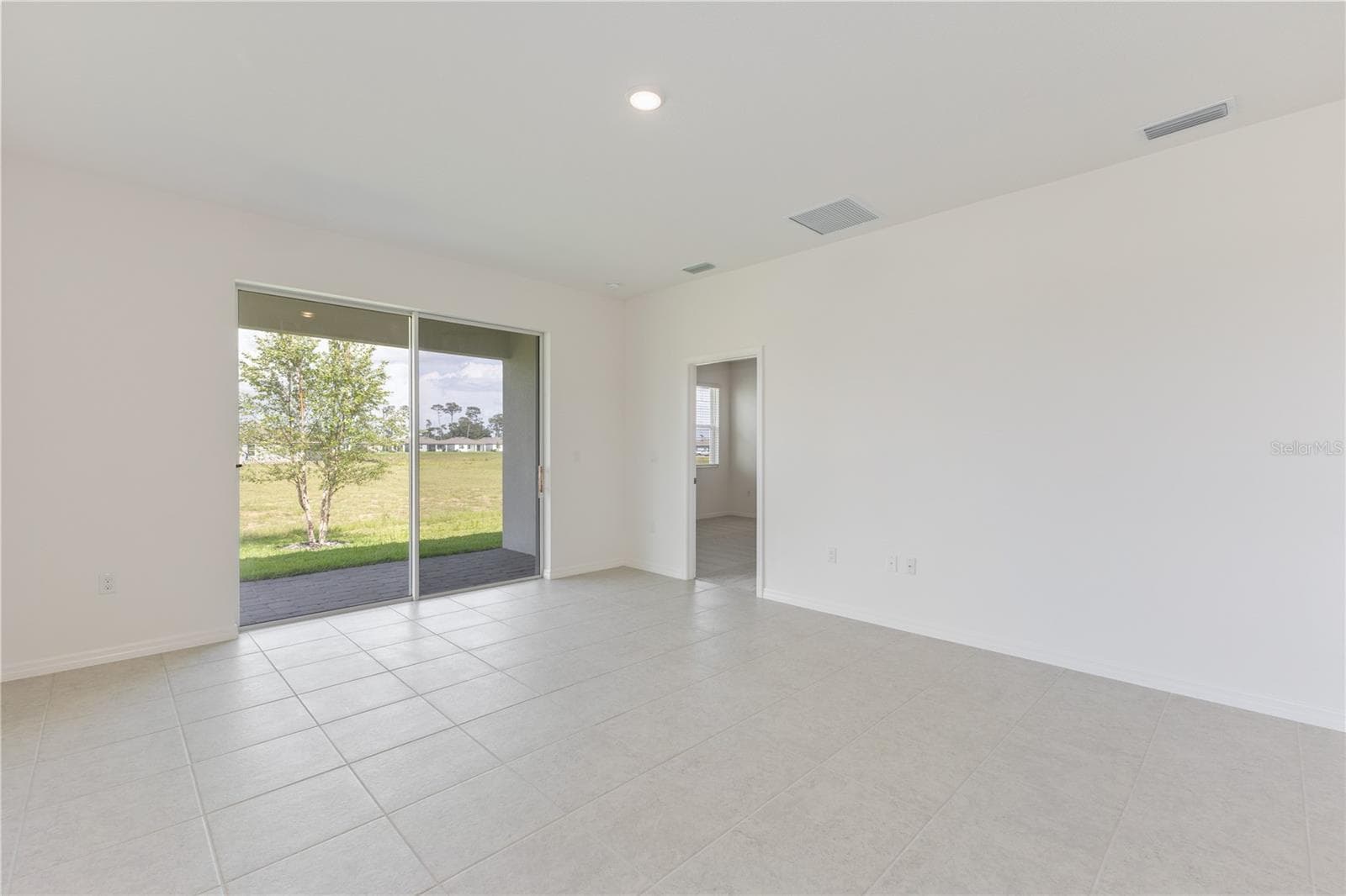 Single Family Residence at 9128 WILDLIGHT TRL, WILDWOOD, photo 5 of 19