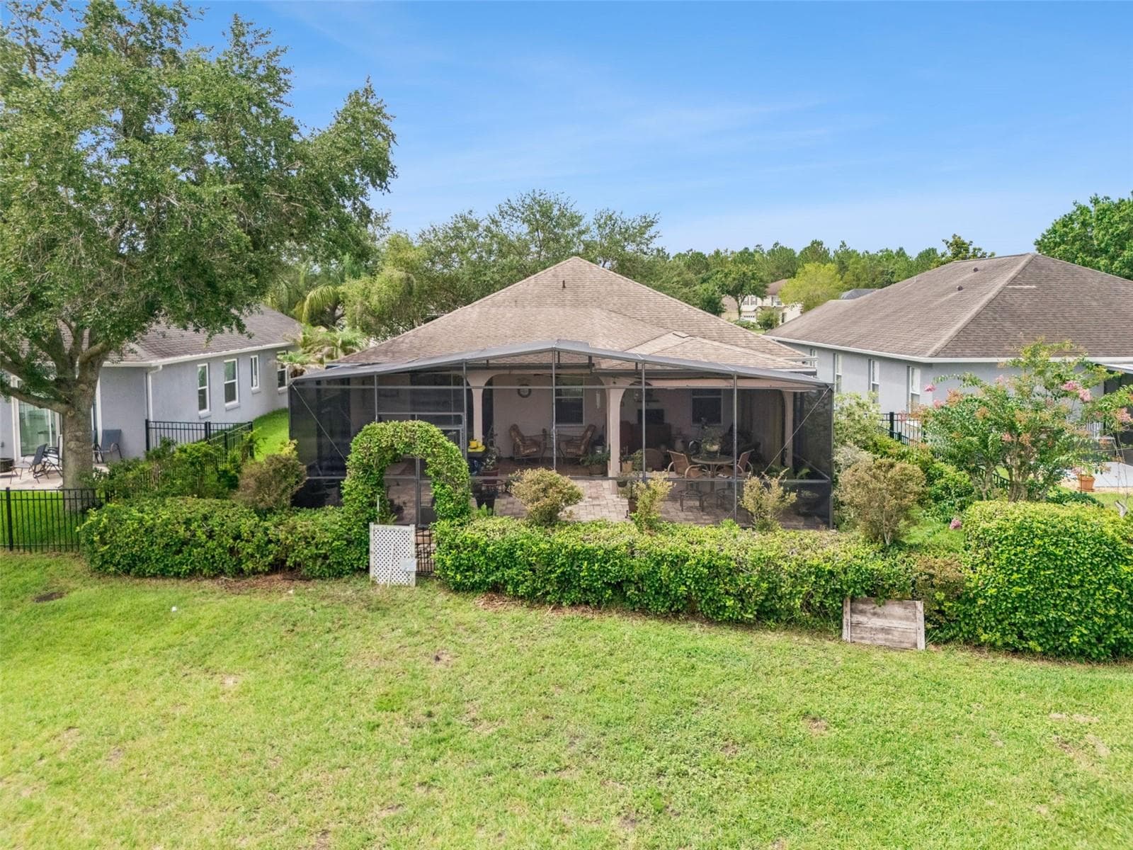 Backyard - 9955 MEDALLION BLUFF LN, ORLANDO
