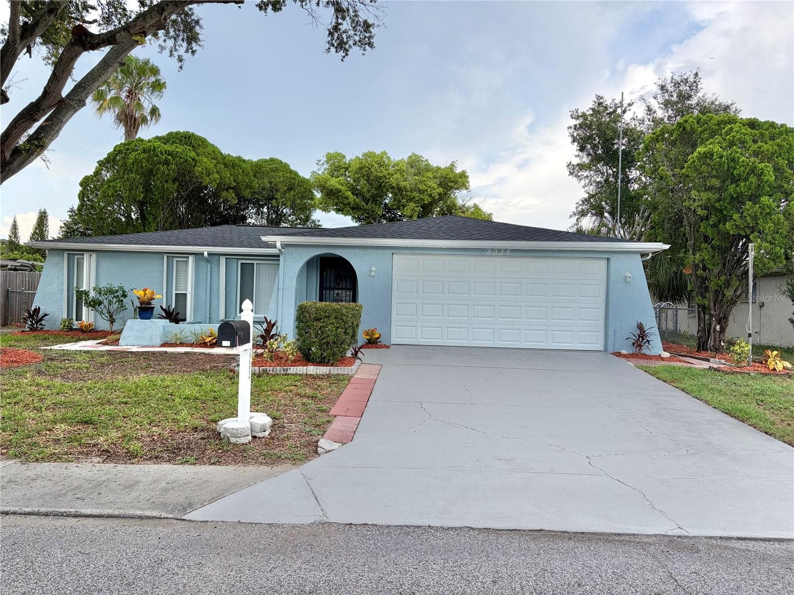 8938 COCHISE LN