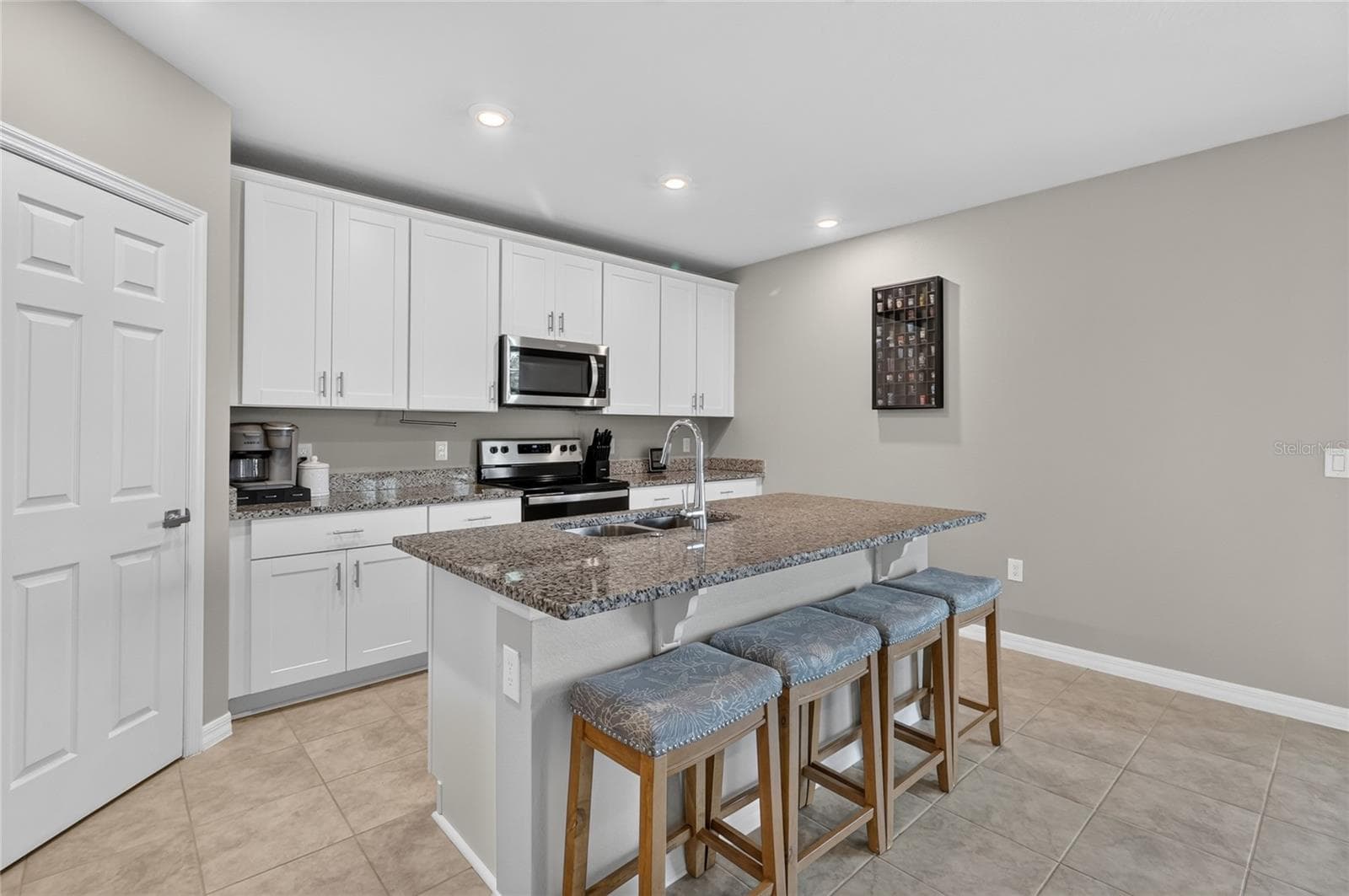 Kitchen - 3310 WEITZEL DR, HAINES CITY