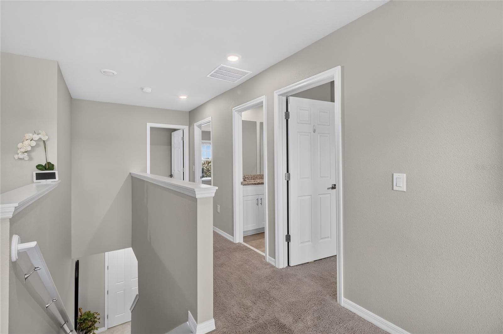 Walkway to guest bedrooms - 3310 WEITZEL DR, HAINES CITY