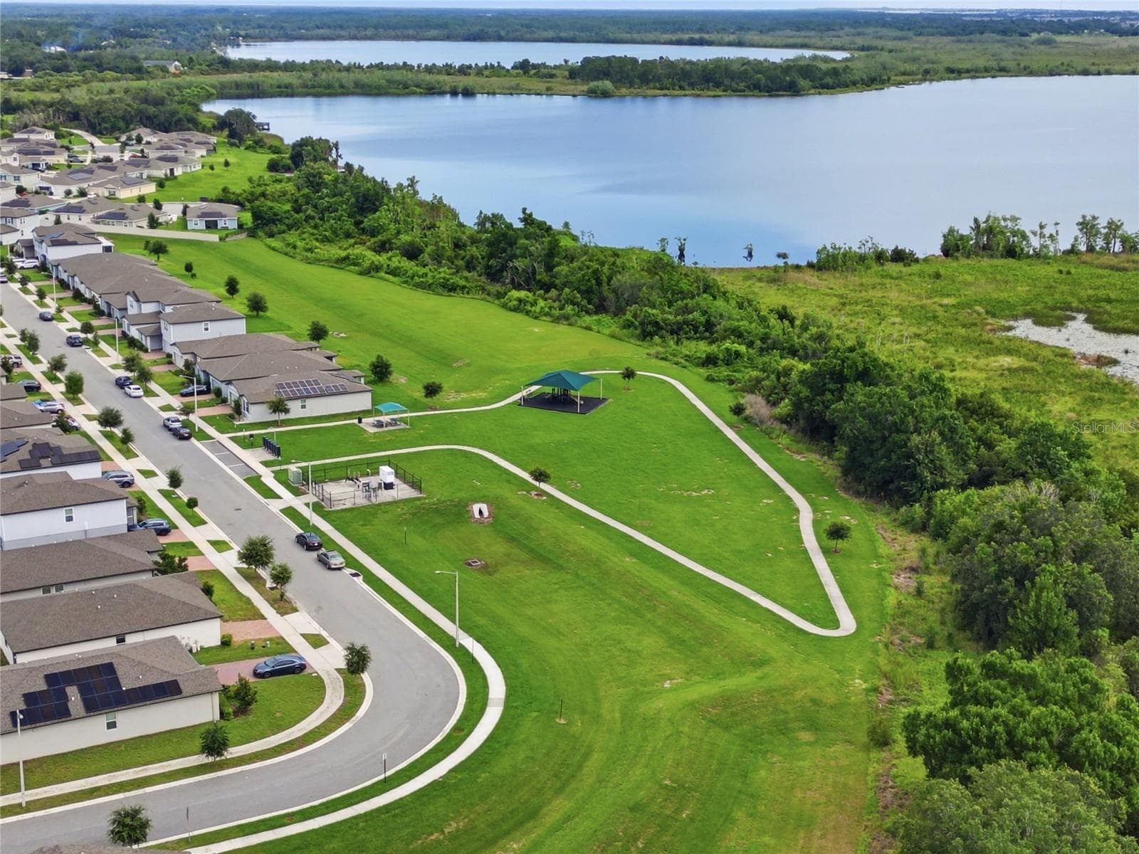 Walk trails - 3310 WEITZEL DR, HAINES CITY