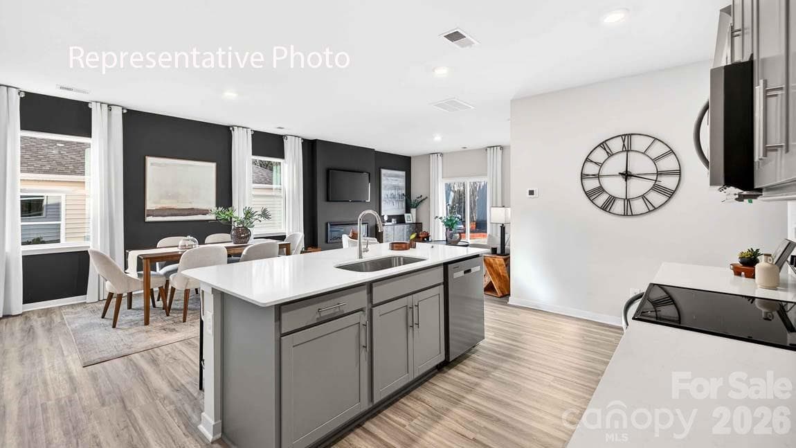 Single Family Residence at Newton, photo 7 of 63