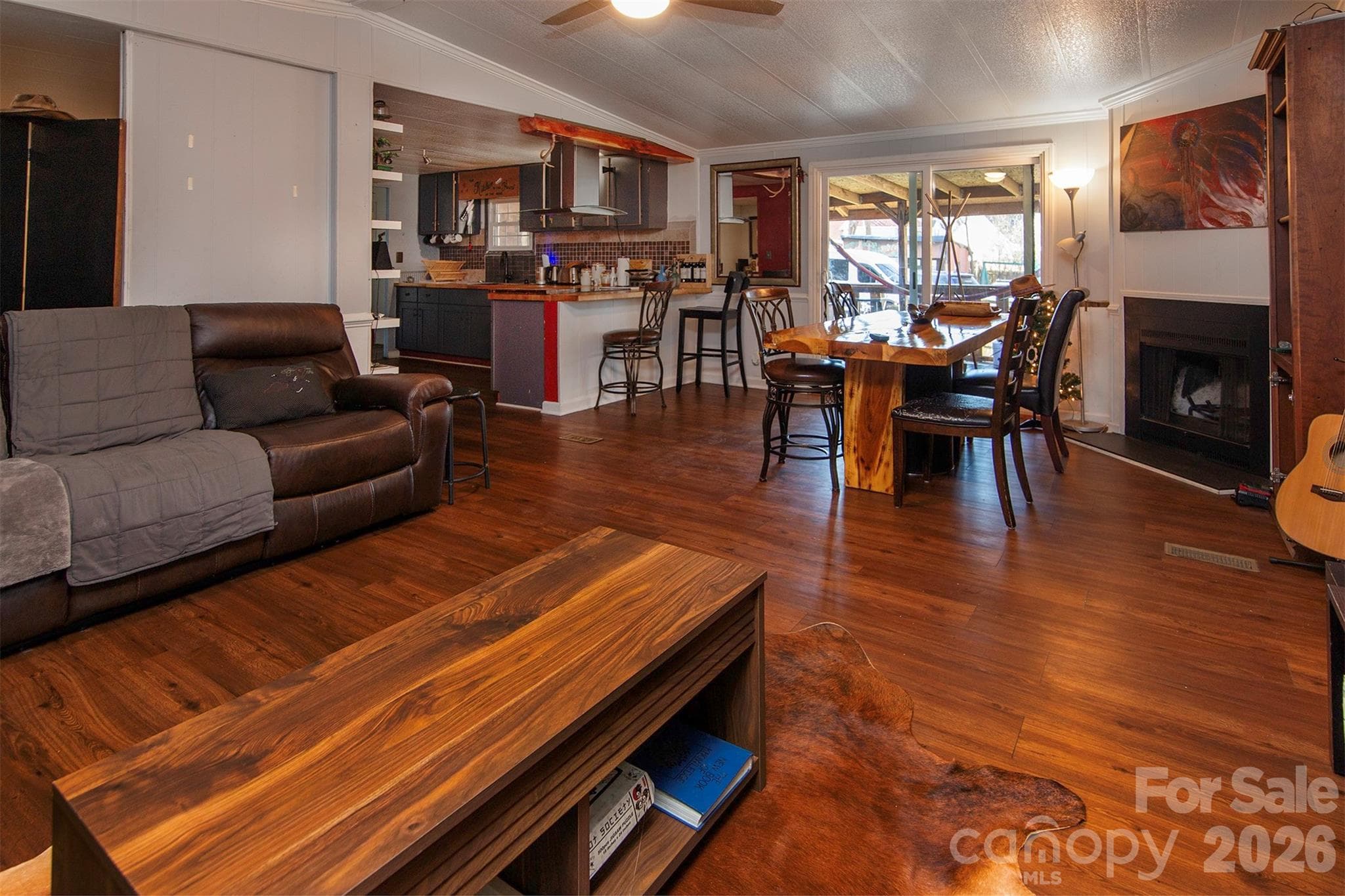 Single Family Residence at 5727 Thompson Road, Charlotte, photo 5 of 21