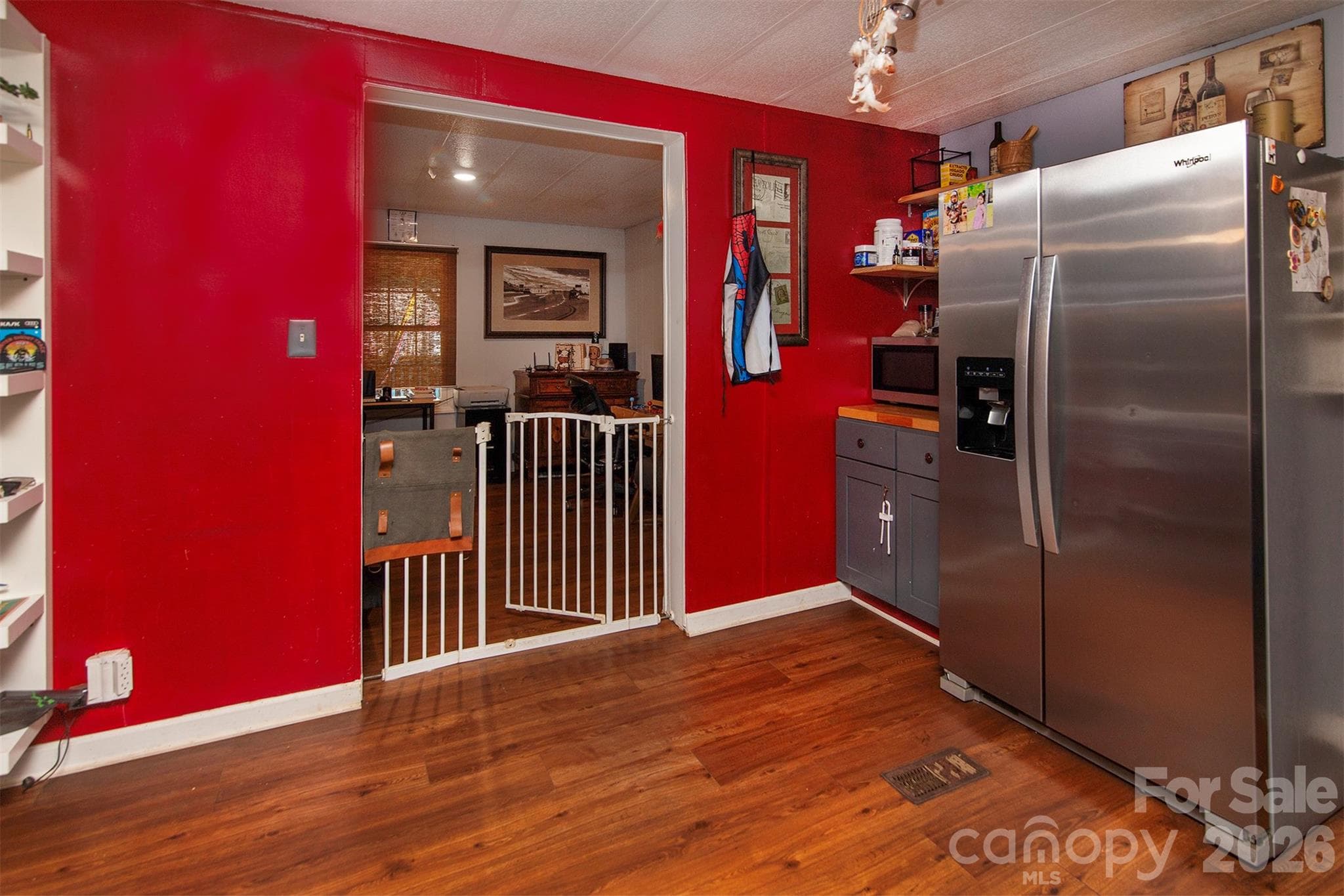 Single Family Residence at 5727 Thompson Road, Charlotte, photo 10 of 21
