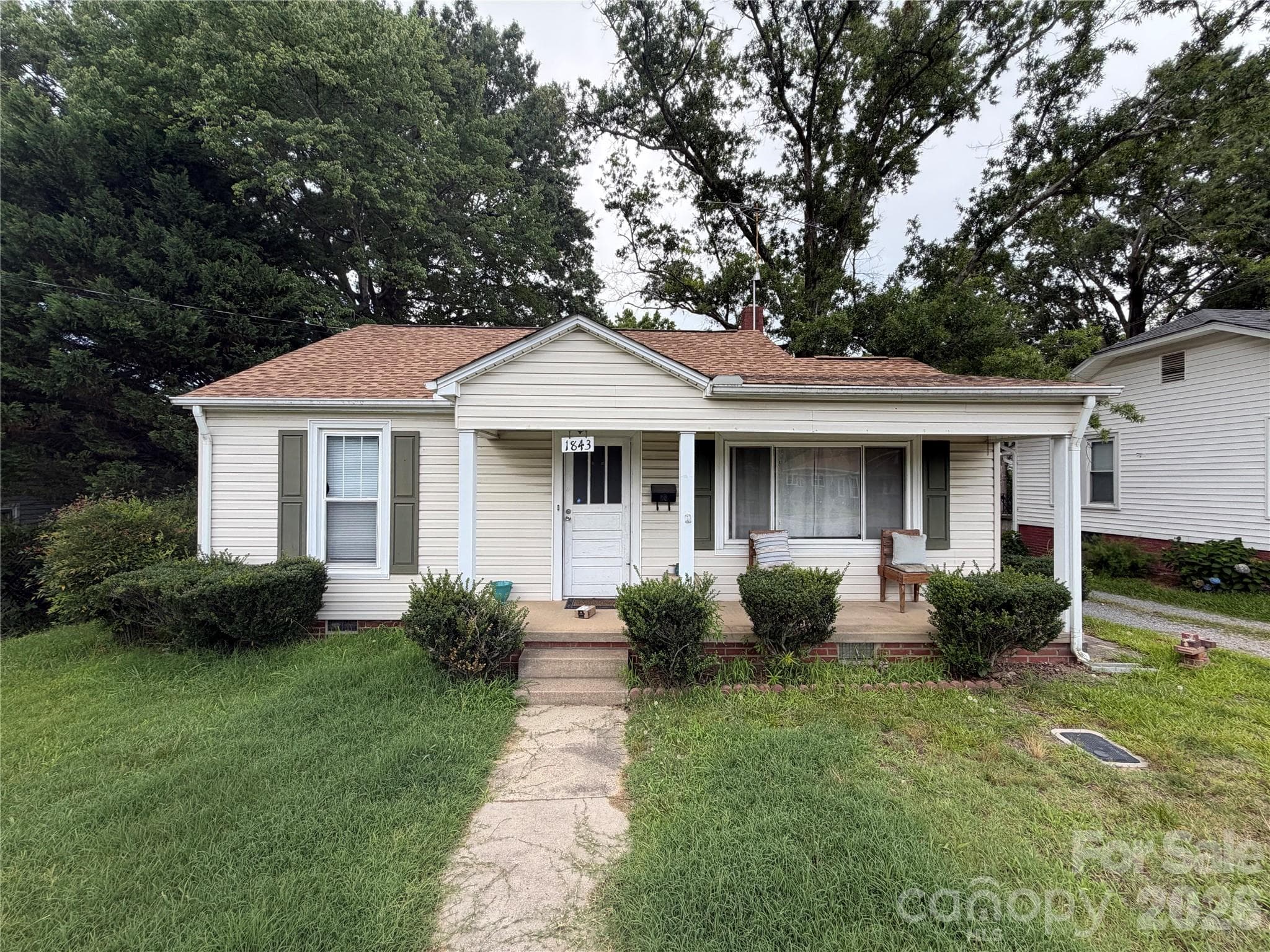 Single Family Residence at Kannapolis, photo 2 of 11