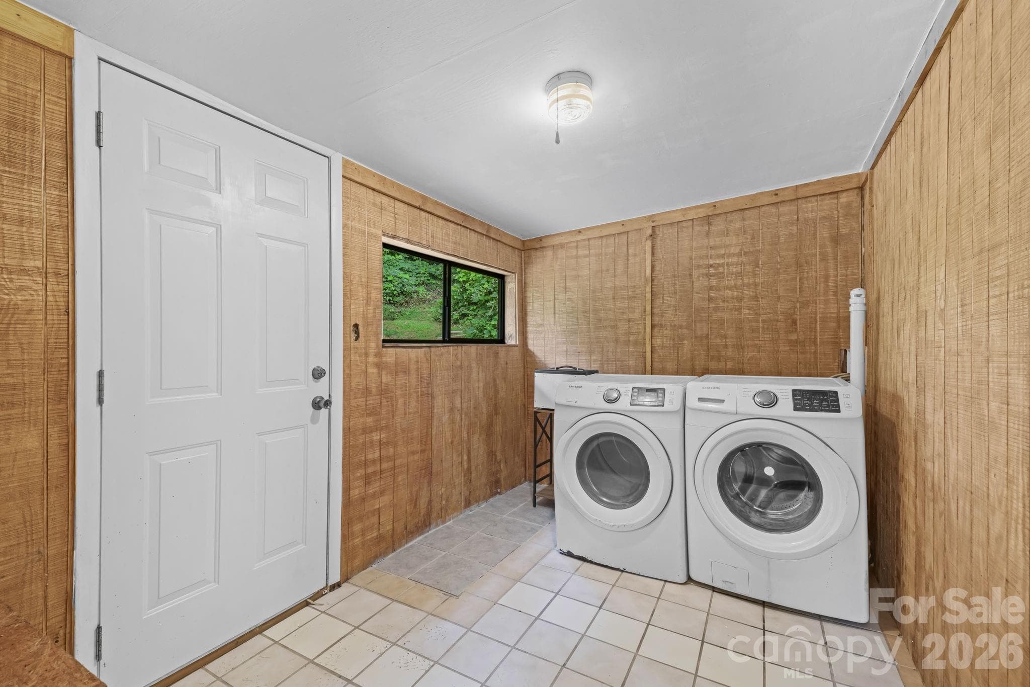 Single Family Residence at 6115 Skyland Drive, Sylva, photo 17 of 35