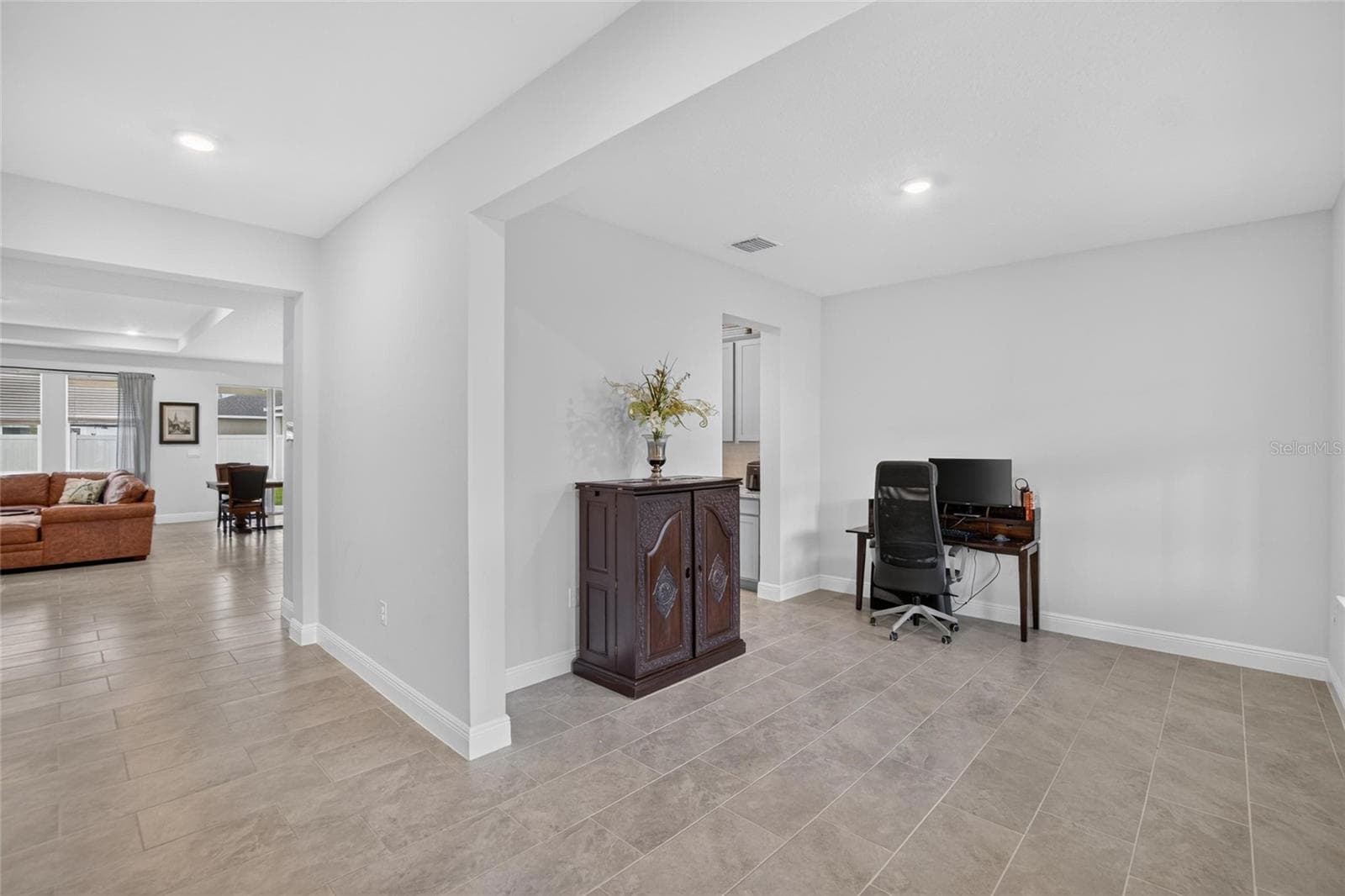 Single Family Residence at 5633 HAWKS CAY ST, APOLLO BEACH, photo 6 of 54