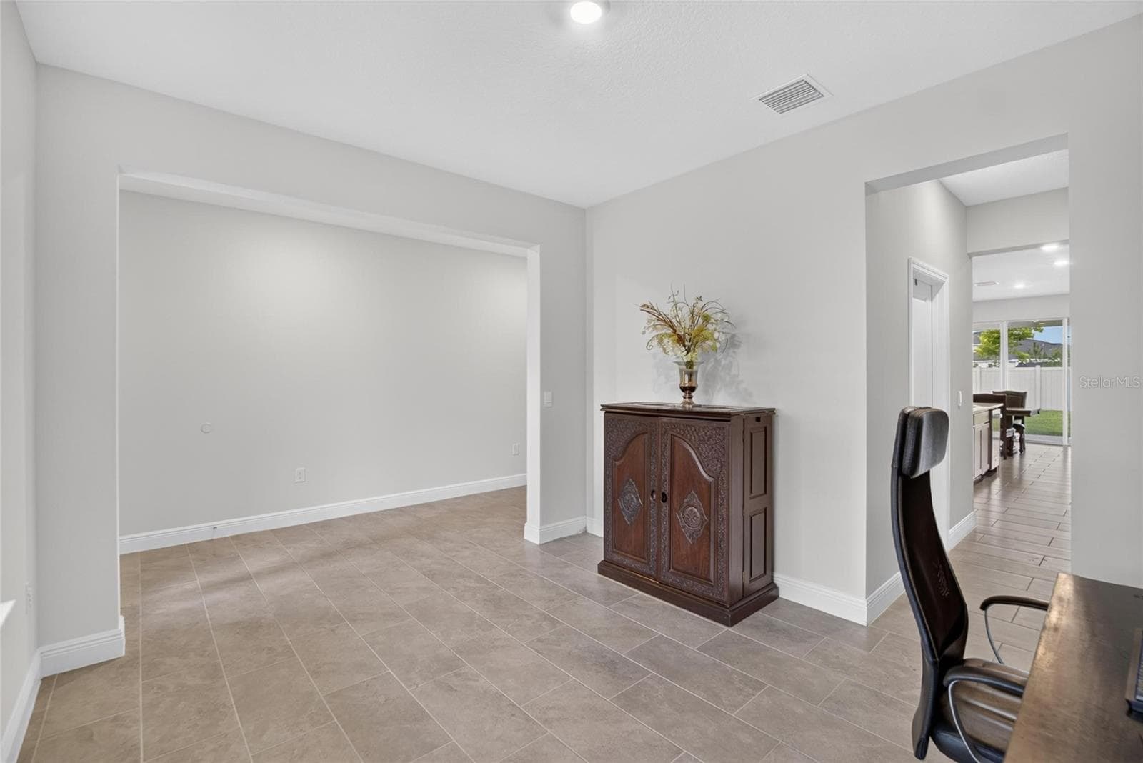 Single Family Residence at 5633 HAWKS CAY ST, APOLLO BEACH, photo 7 of 54