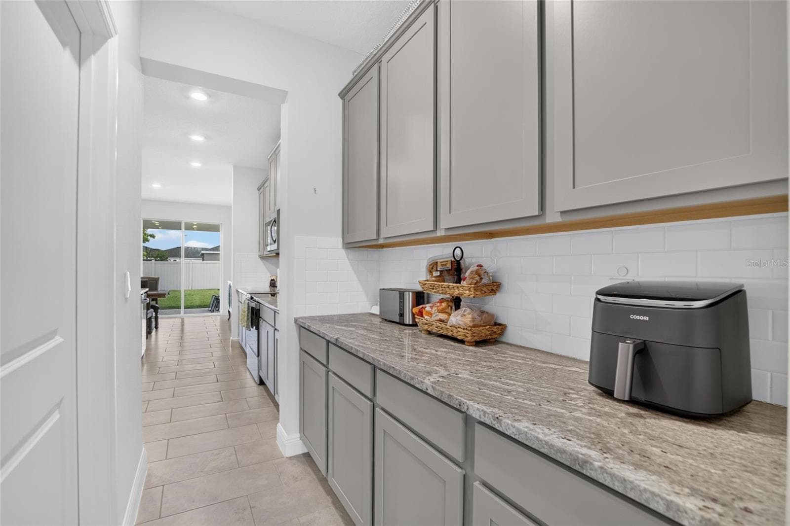 Single Family Residence at 5633 HAWKS CAY ST, APOLLO BEACH, photo 16 of 54