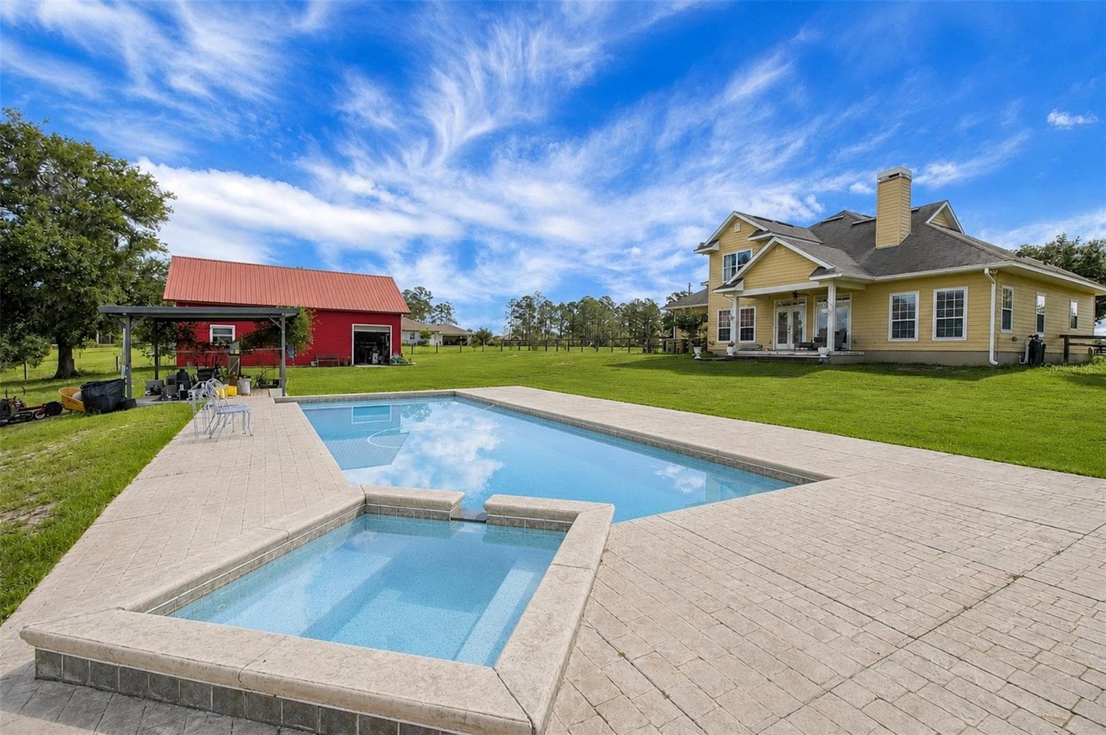 Pool - 35405 STAGECOACH TRL, EUSTIS