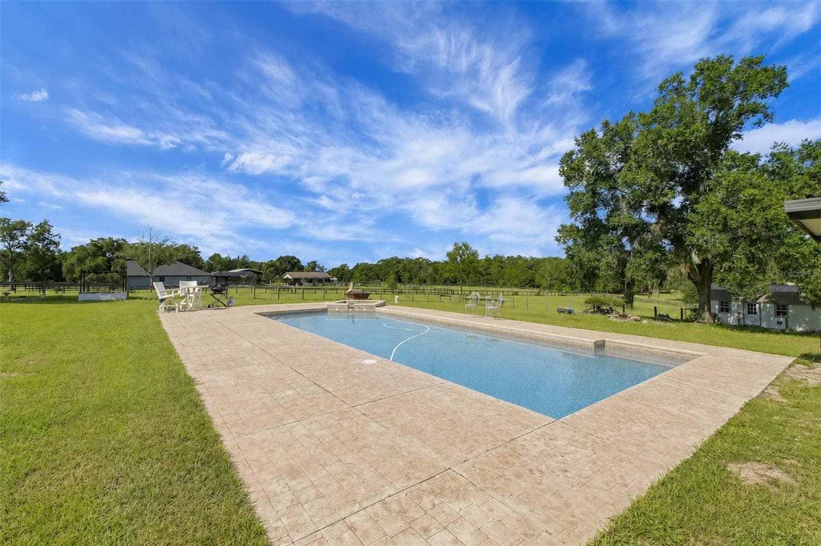 Pool - 35405 STAGECOACH TRL, EUSTIS
