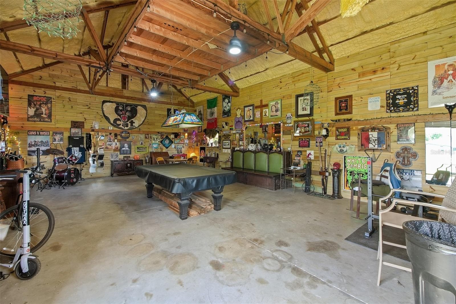 Barn - 35405 STAGECOACH TRL, EUSTIS