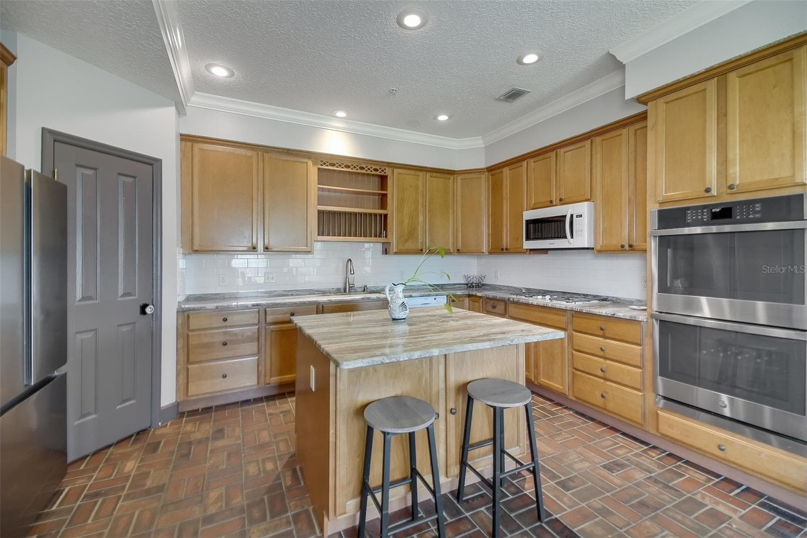 Kitchen - 35405 STAGECOACH TRL, EUSTIS