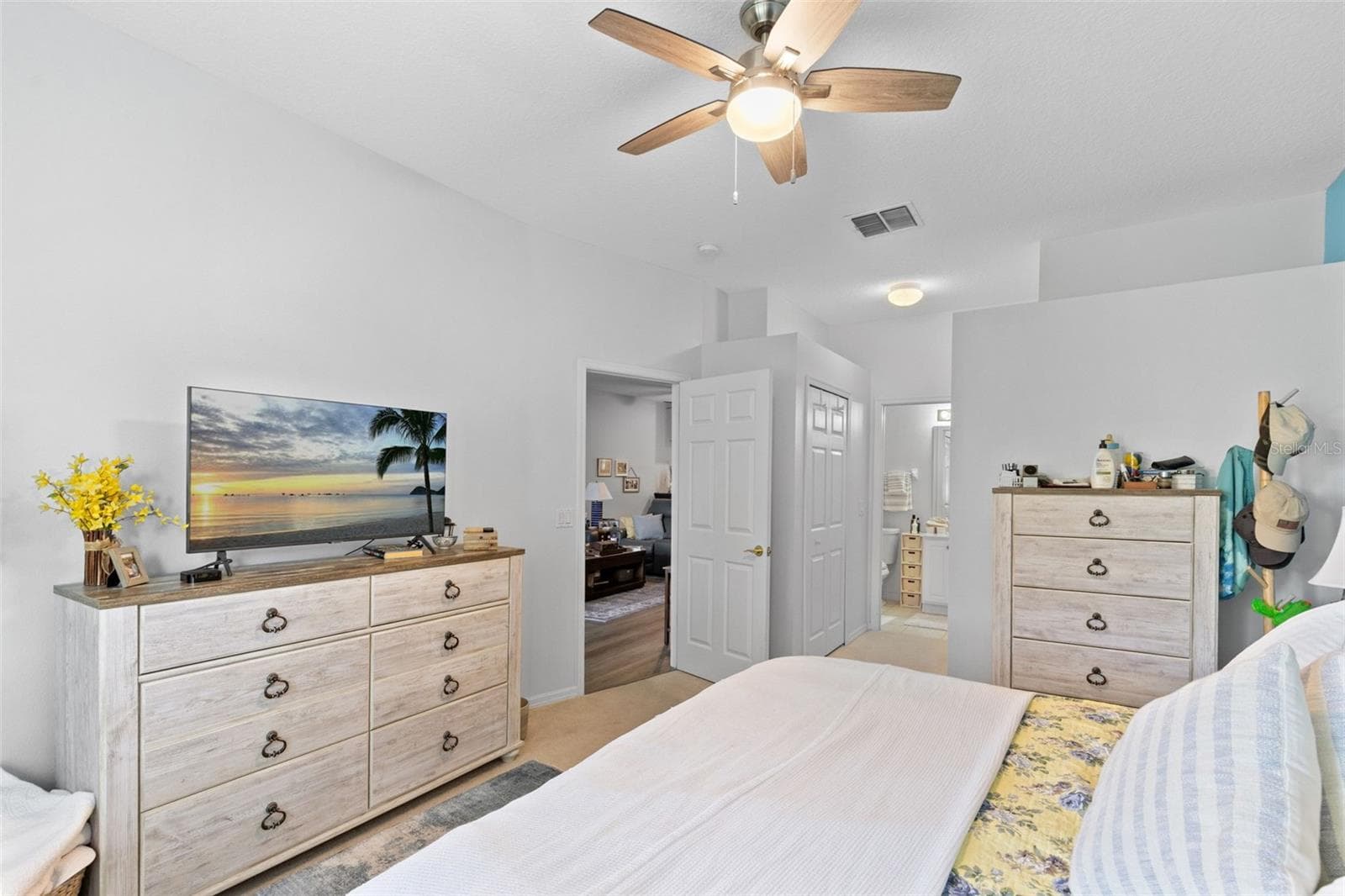 Villa at 146 CLUB VILLAS LN, KISSIMMEE, photo 12 of 25