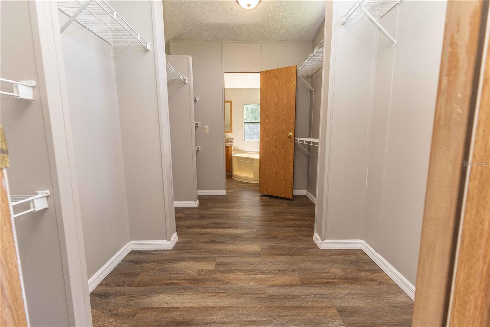Primary walk-in closet - 968 CR222 RD, OXFORD