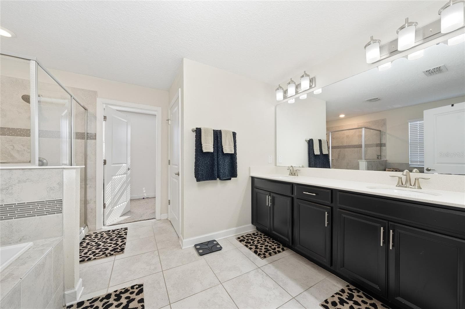 Mater Bathroom - 11059 LONGLEAF WOODS DR, ORLANDO