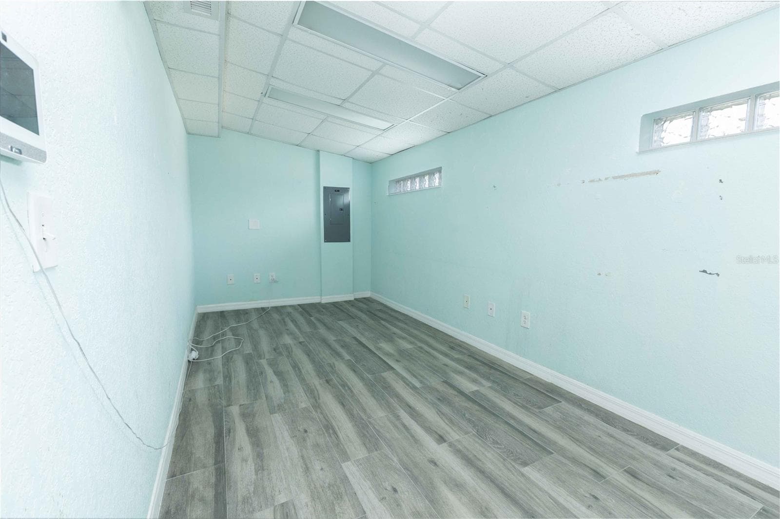 Office in building - 700 N MAIN ST, WILDWOOD