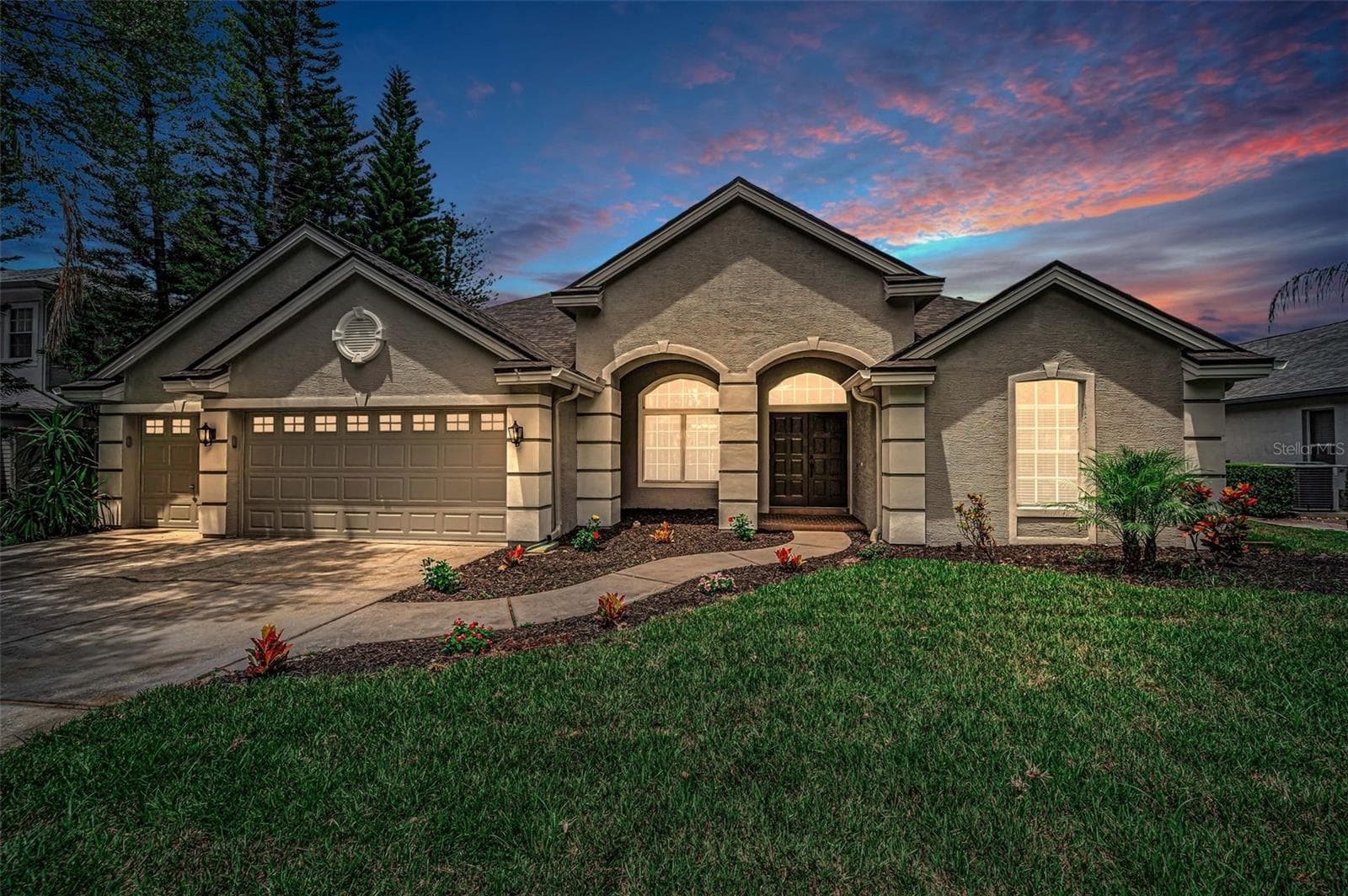 Front - 4084 LIGUSTRUM DR, PALM HARBOR