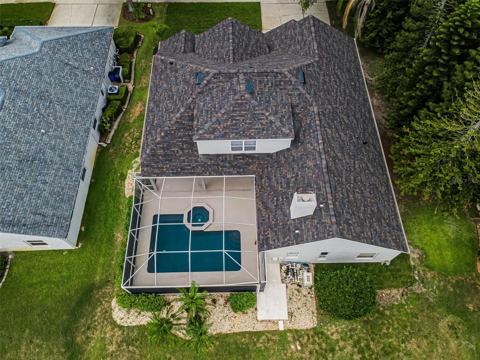 Aerial view showing new roof - 4084 LIGUSTRUM DR, PALM HARBOR