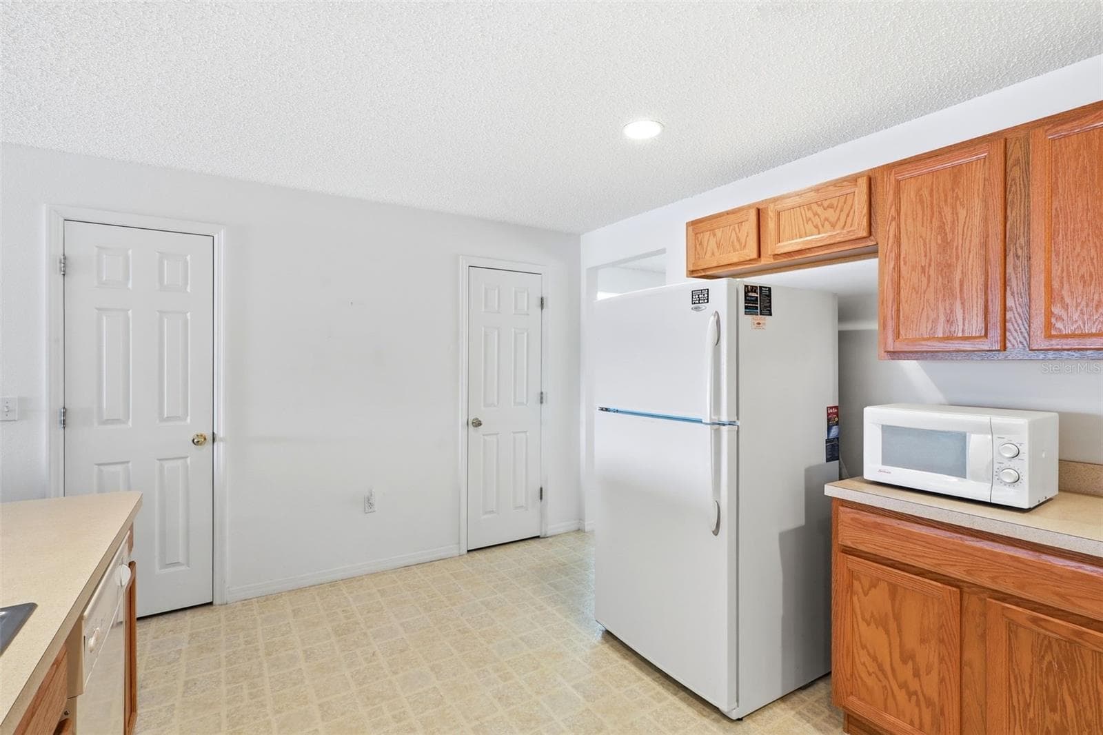Single Family Residence at 516 GLEN HAVEN DR, DELTONA, photo 39 of 58