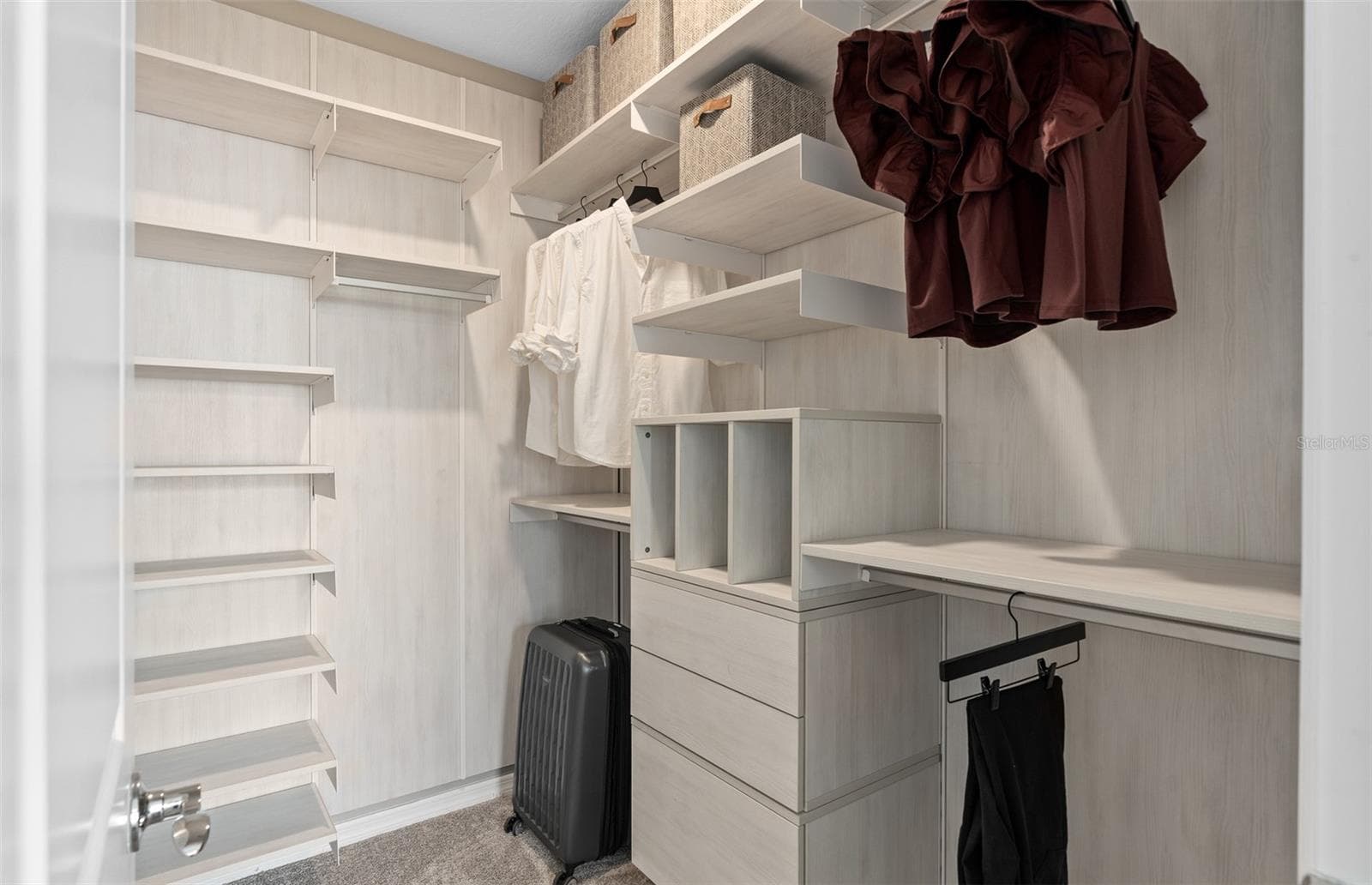 Model Home Design Only. Pictures and furnishings are for illustrative purposes only. Elevations, colors and options may vary. Furniture is for model home staging only. - 10740 LEAFY LAUREL STREET, ORLANDO