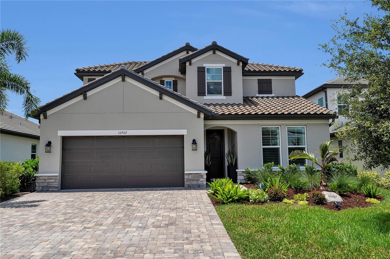 Single Family Residence at 16942 SAVORY MIST CIR, BRADENTON, photo 4 of 100