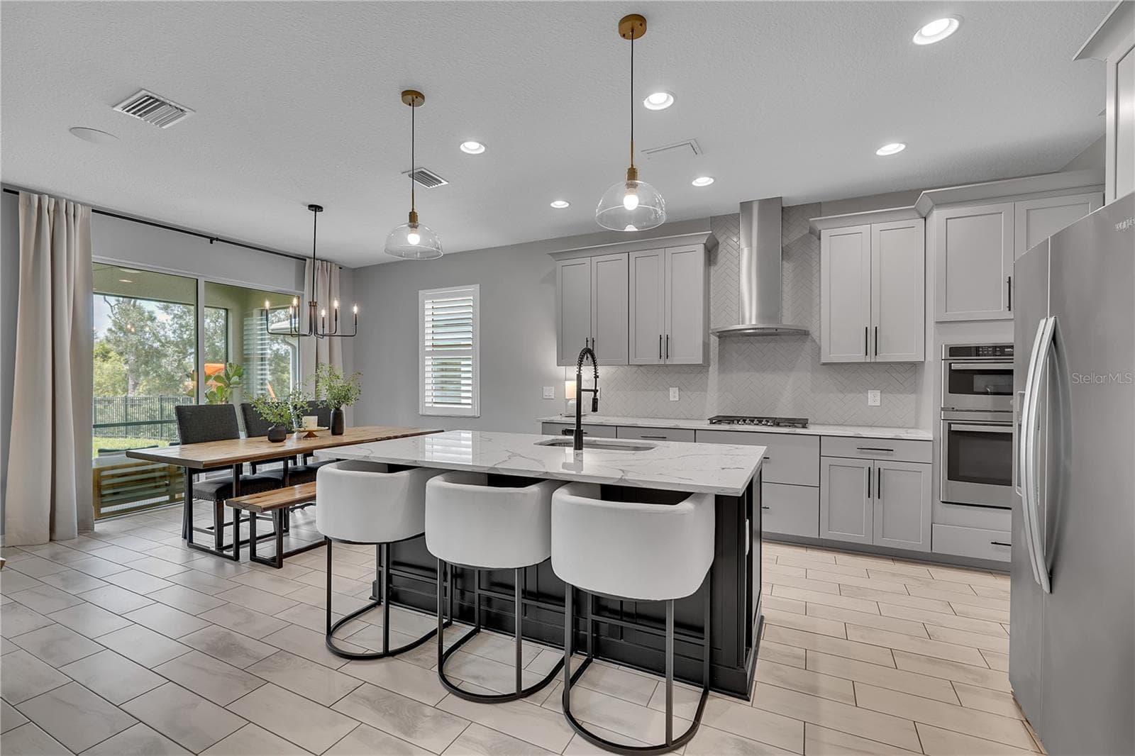 Single Family Residence at 16942 SAVORY MIST CIR, BRADENTON, photo 11 of 100