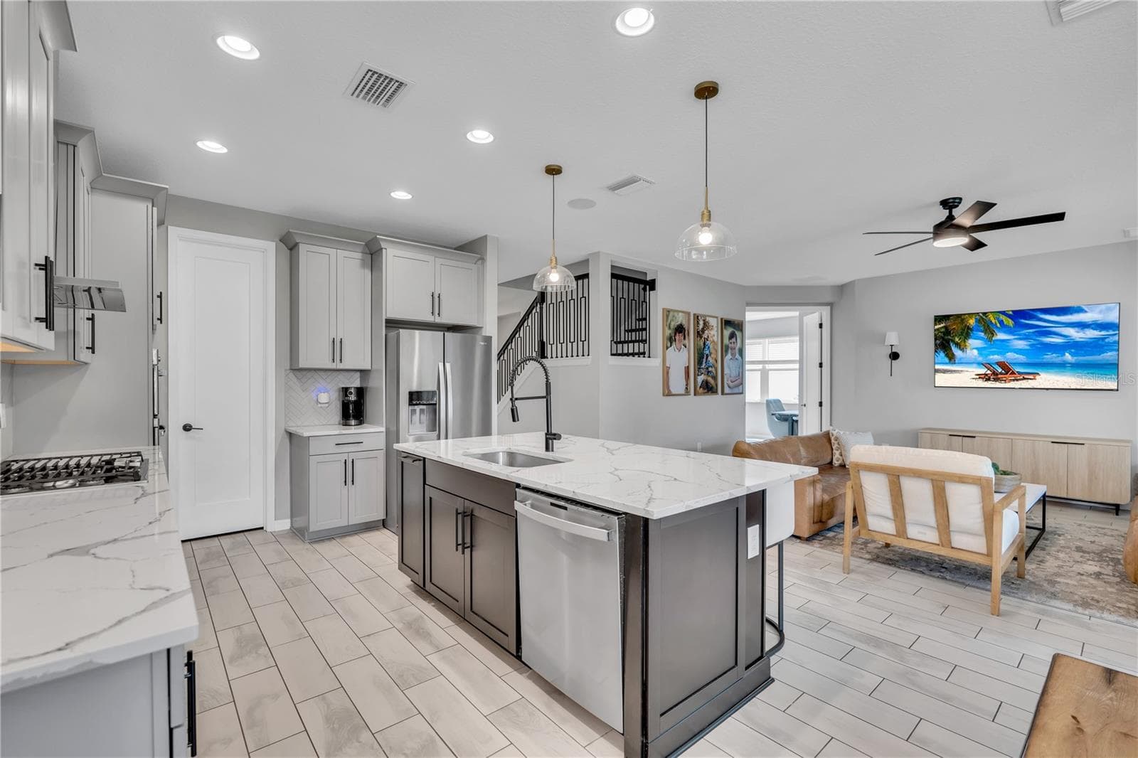 Single Family Residence at 16942 SAVORY MIST CIR, BRADENTON, photo 12 of 100