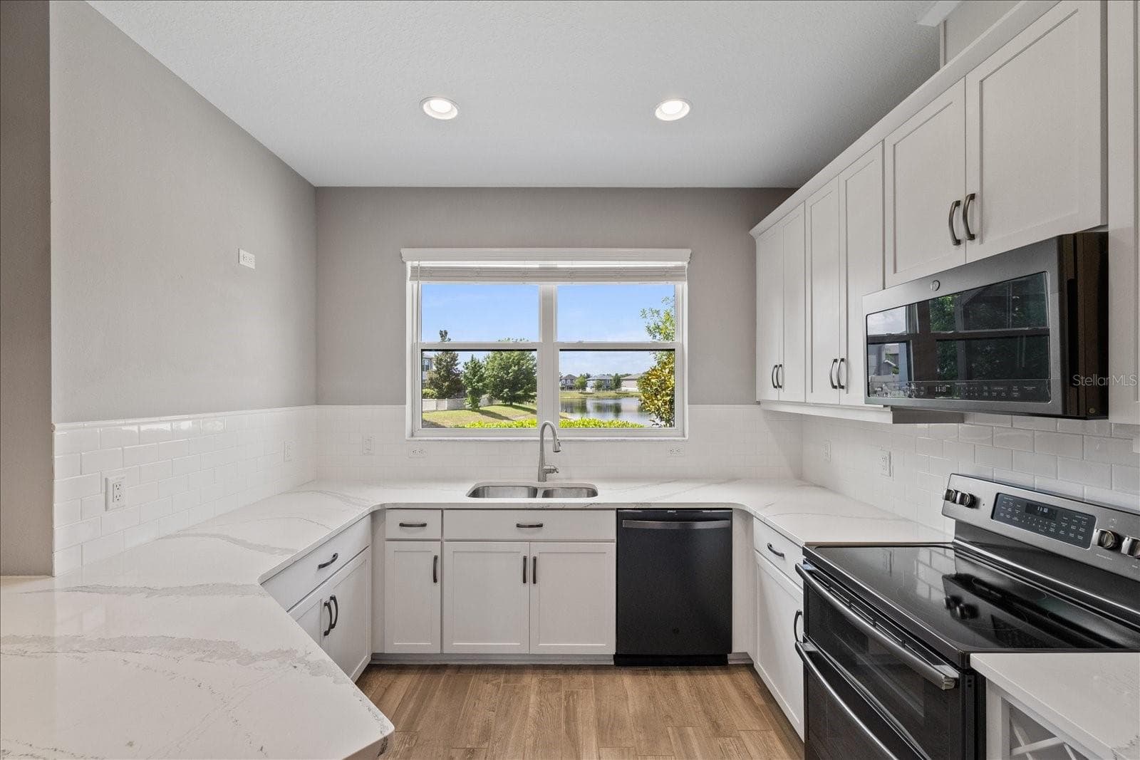 Townhouse at 18876 BEAUTYBERRY CT, LUTZ, photo 14 of 42